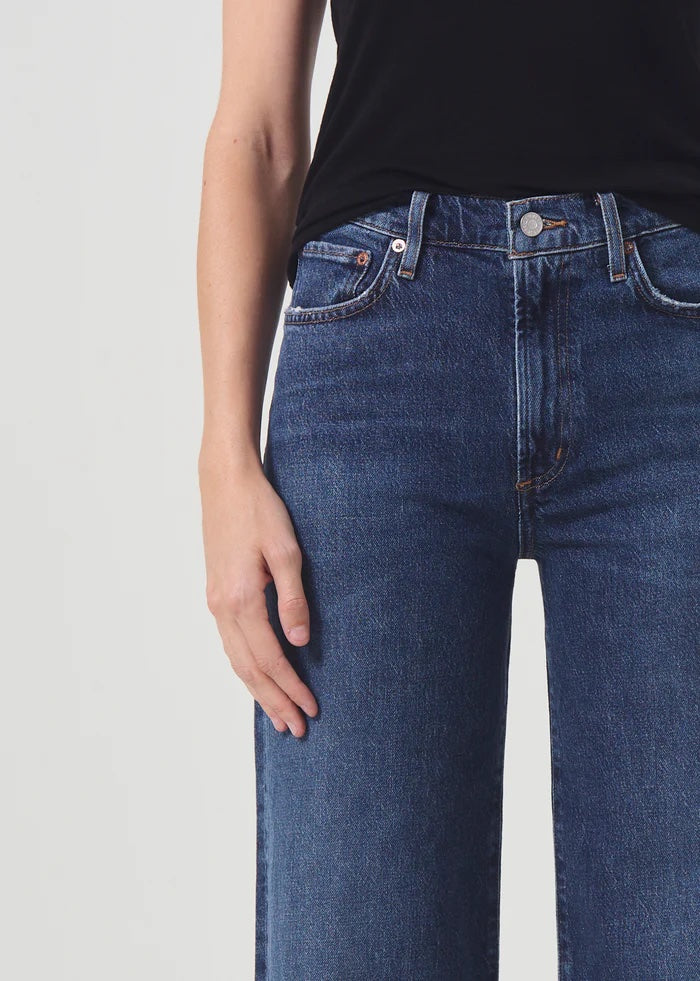 The AGOLDE Harper Mid Rise Wide Leg Jean in Tempo available at The New Trend.