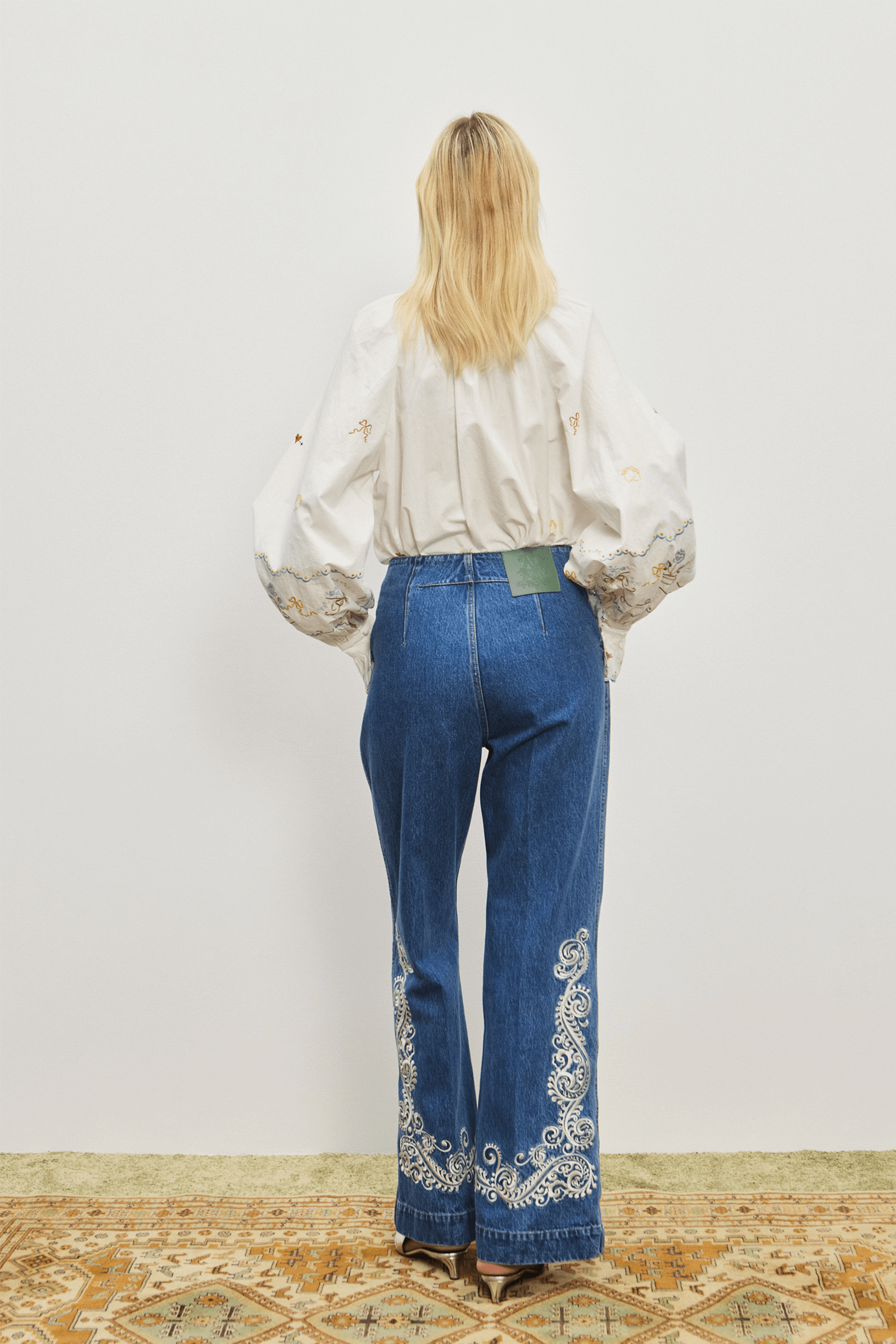 ALÉMAIS JACONES FLARE DENIM JEAN IN INDIGO | THE NEW TREND