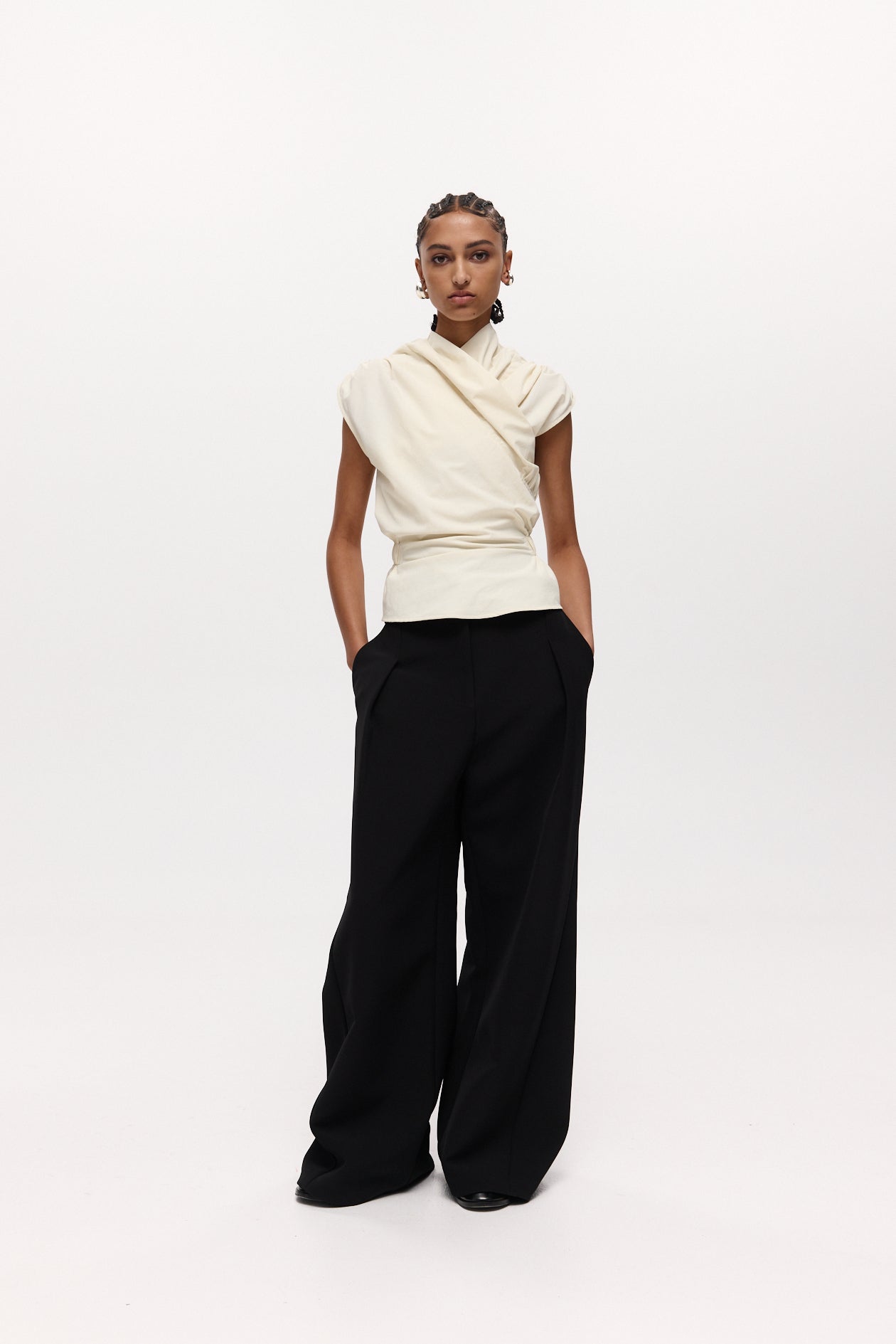 HARRIS TAPPER CHAIMBERLAIN TOP IN IVORY| THE NEW TREND