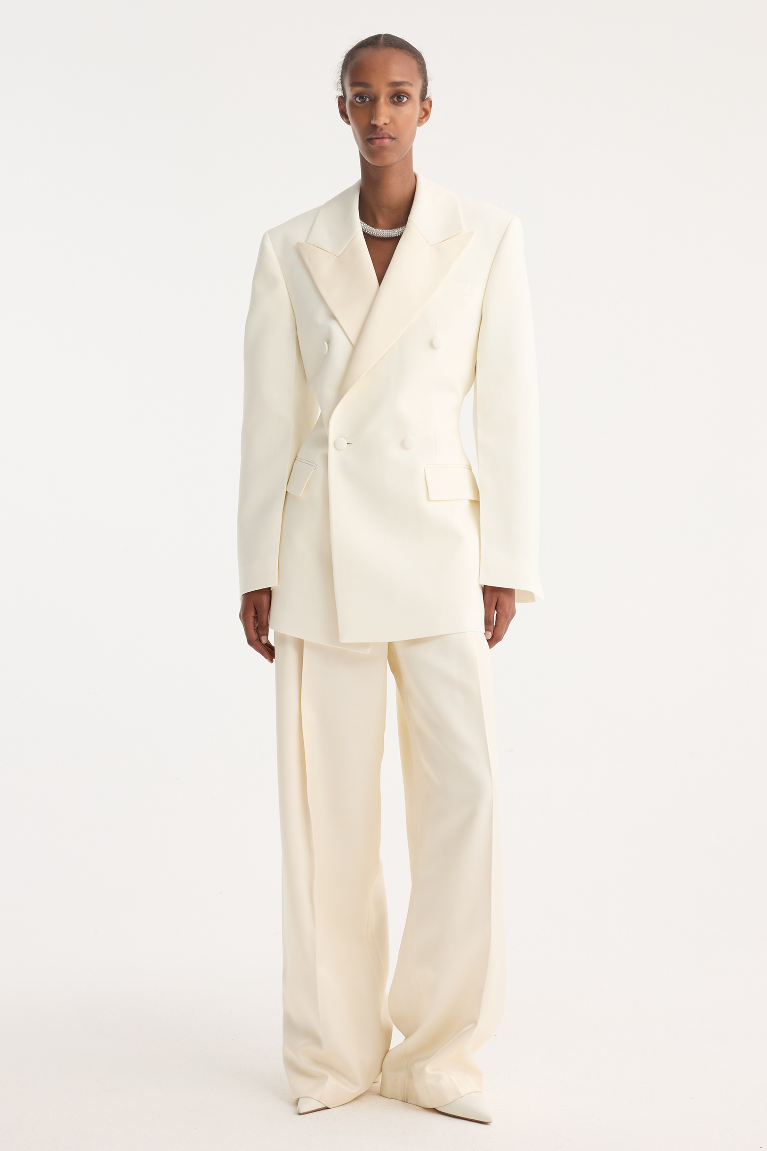 RÓHE HOURGLASS TUXEDO BLAZER IN OFF WHITE | THE NEW TREND