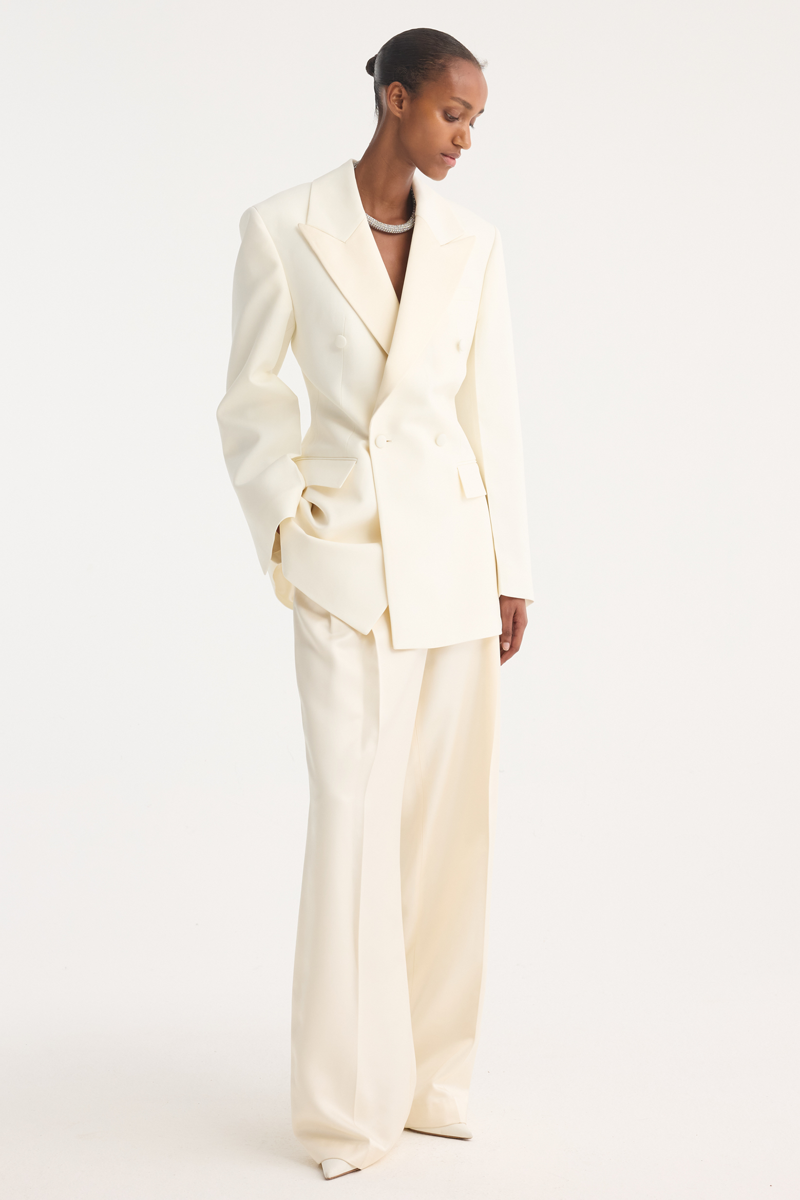 RÓHE HOURGLASS TUXEDO BLAZER IN OFF WHITE | THE NEW TREND