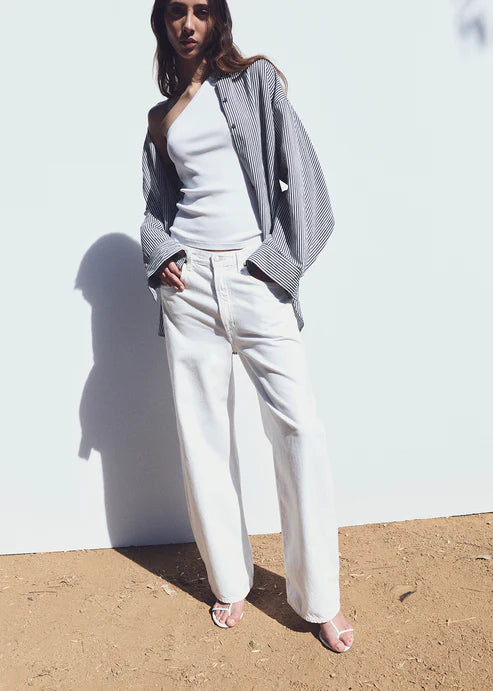 AGOLDE LOW CURVE JEAN IN MILKSHAKE | THE NEW TREND