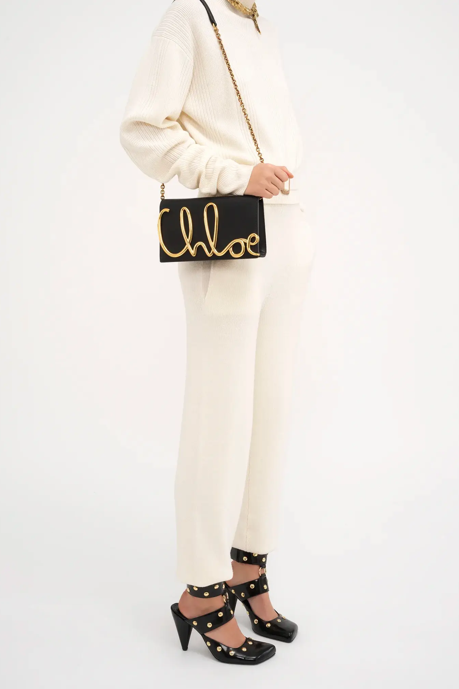 C CHLOE CROSSBODY BAG