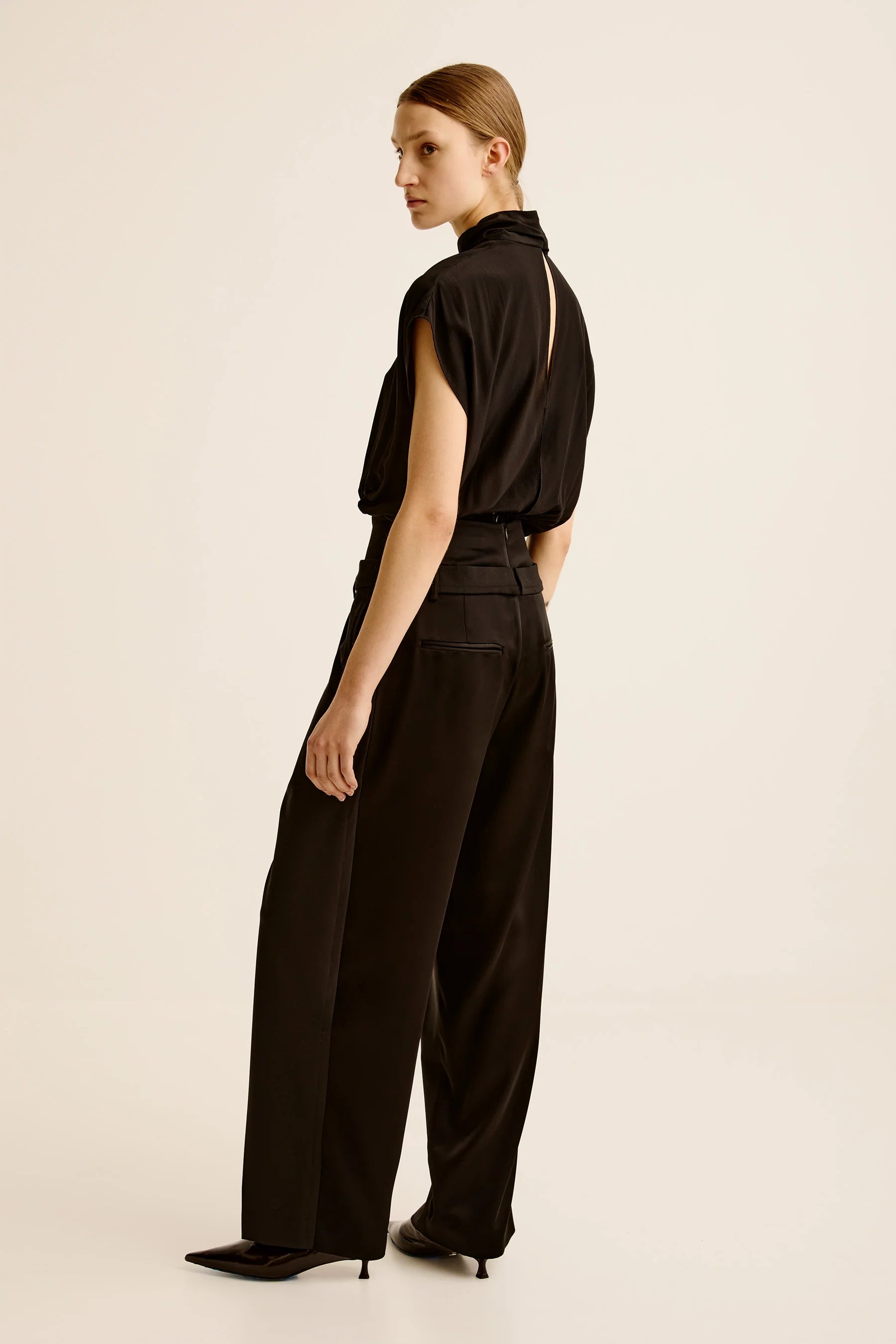 ESSE PORTIA DUO TROUSER IN BLACK | THE NEW TREND