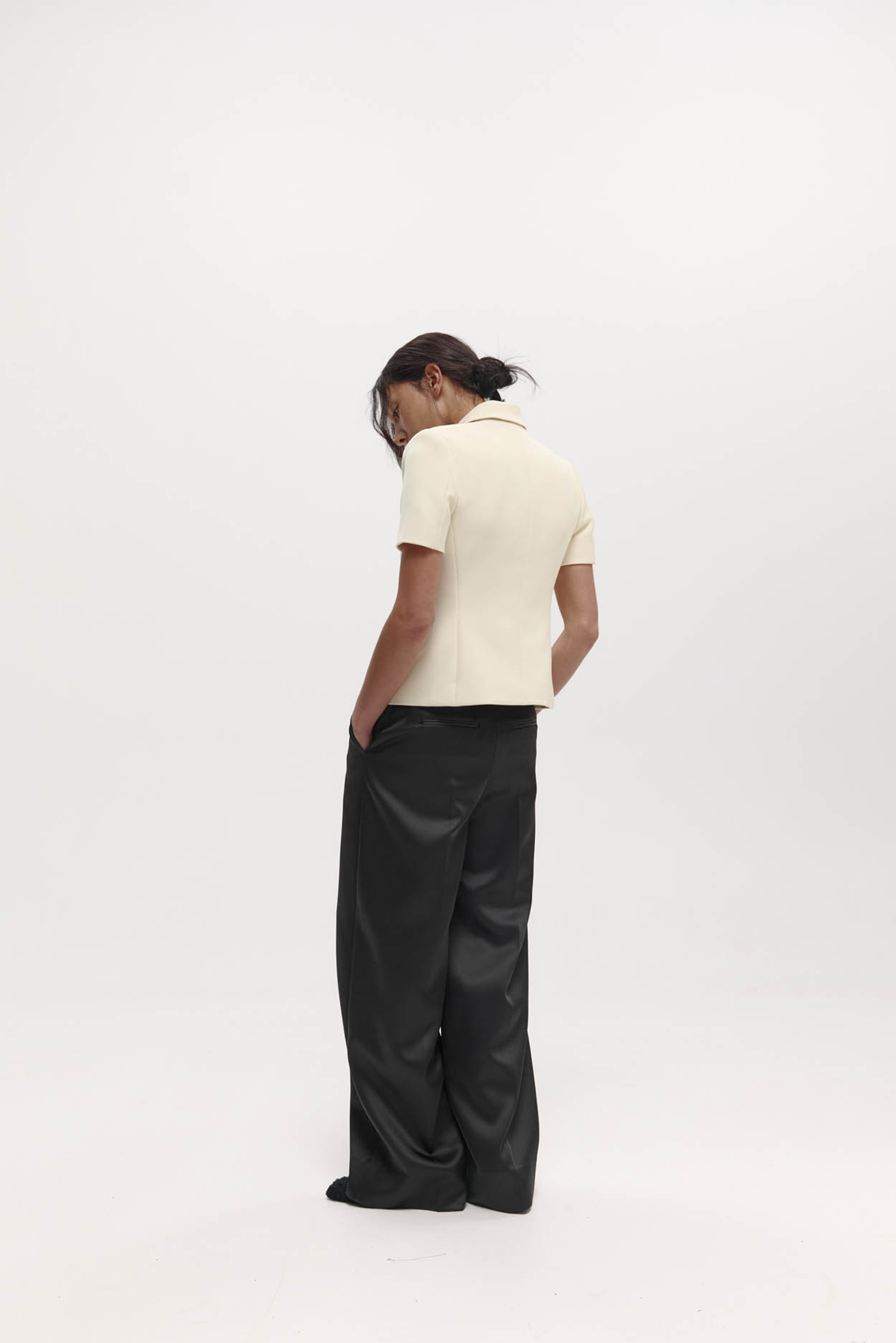HARRIS TAPPER SHORT SLEEVE BARDOT BLAZER IN BONE | THE NEW TREND