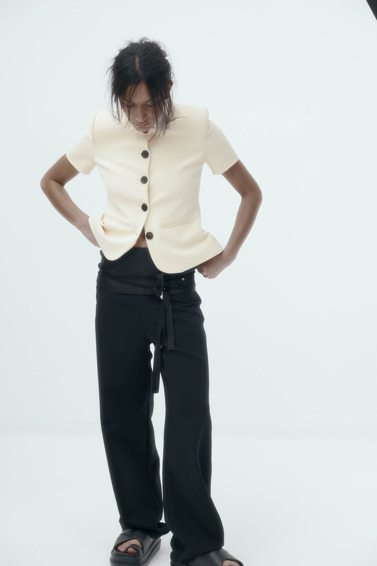 HARRIS TAPPER SHORT SLEEVE BARDOT BLAZER IN BONE | THE NEW TREND