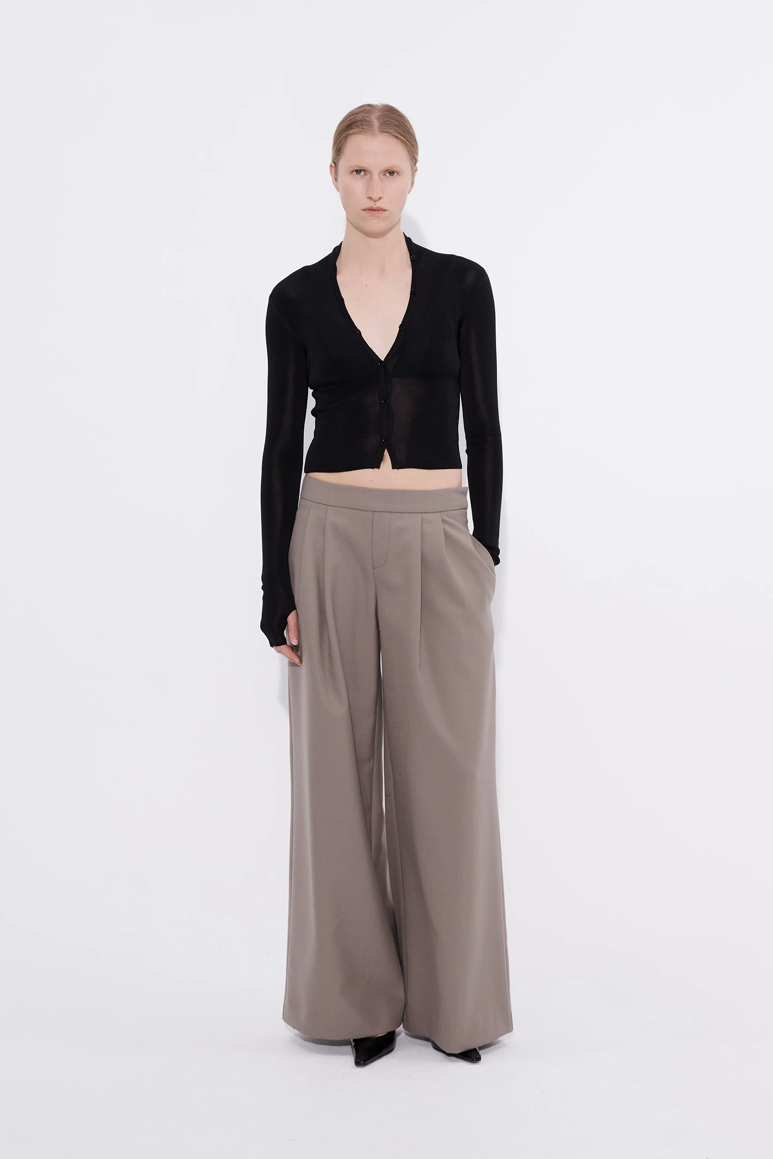 MERINO MULTI BUTTON CROPPED CARDI | THE NEW TREND