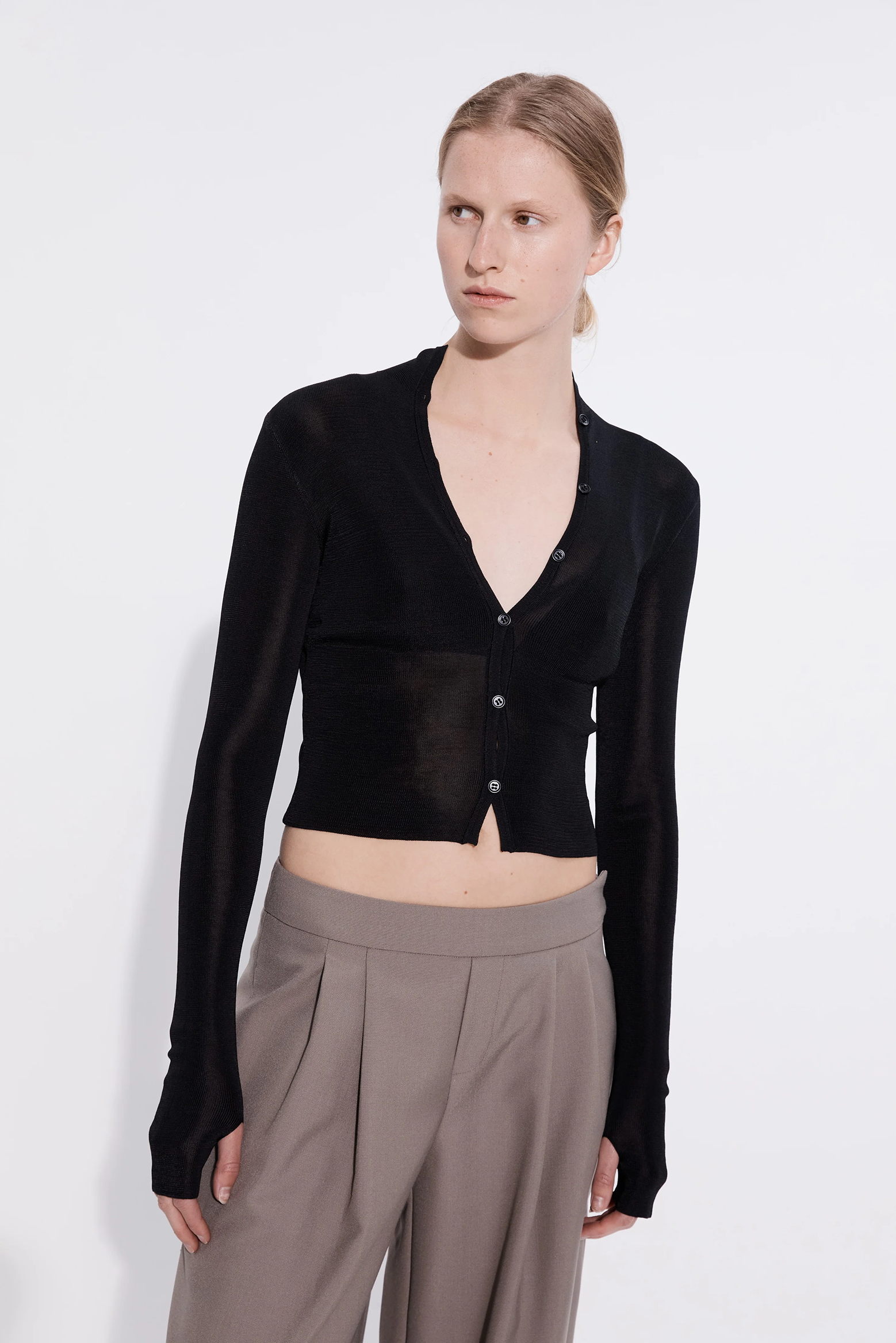 MULTI BUTTON CROPPED CARDI