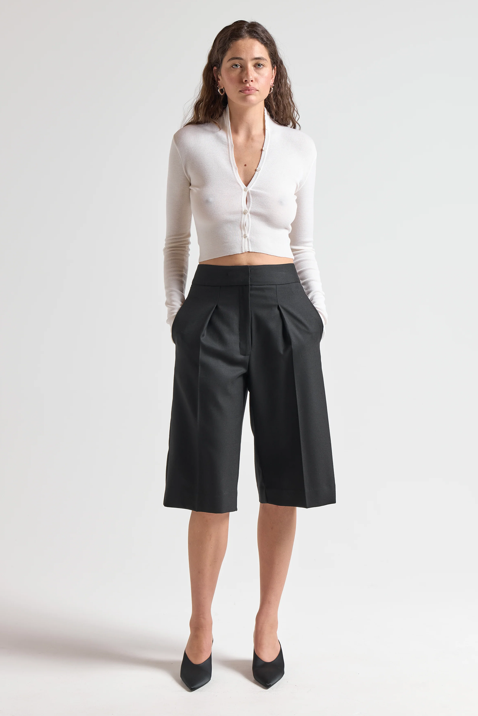 SENER BESIM MERINO MULTI BUTTON CROPPED CARDI | THE NEW TREND