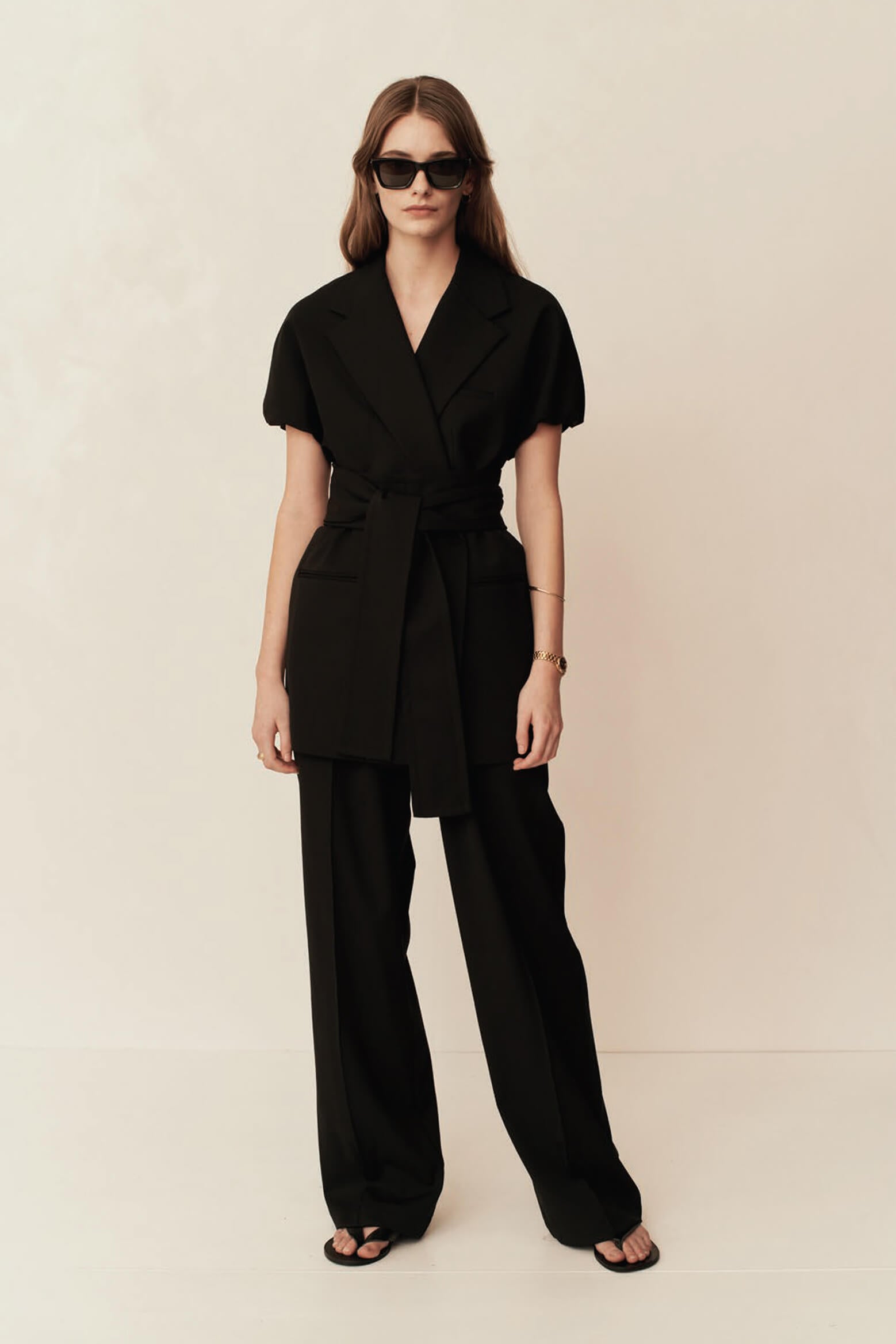 Esse Classico Draw Trousers in Black from The New Trend