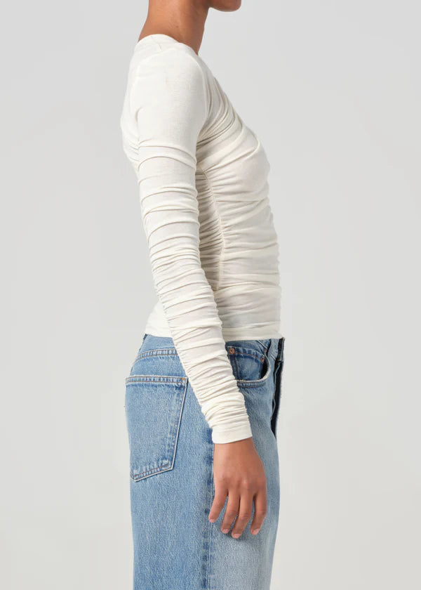 AGOLDE TANIA TWIST TEE IN OAT MILK | THE NEW TREND