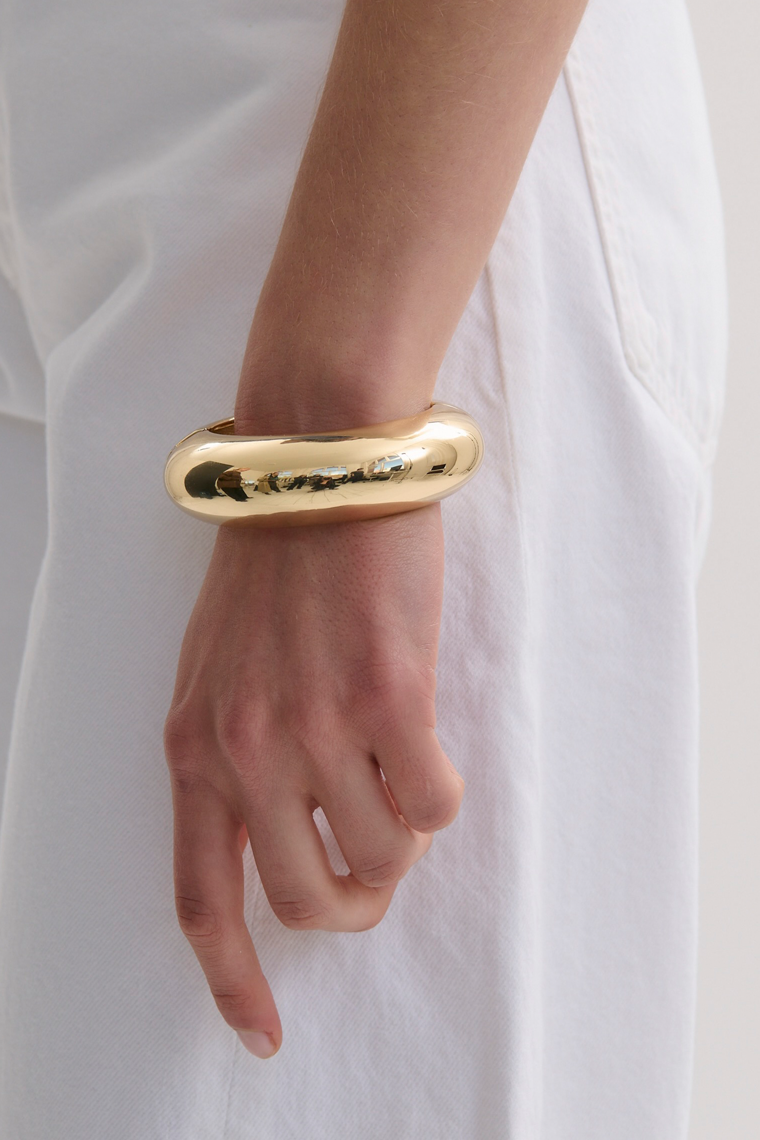 ANNA ROSSI DOME BANGLE | THE NEW TREND