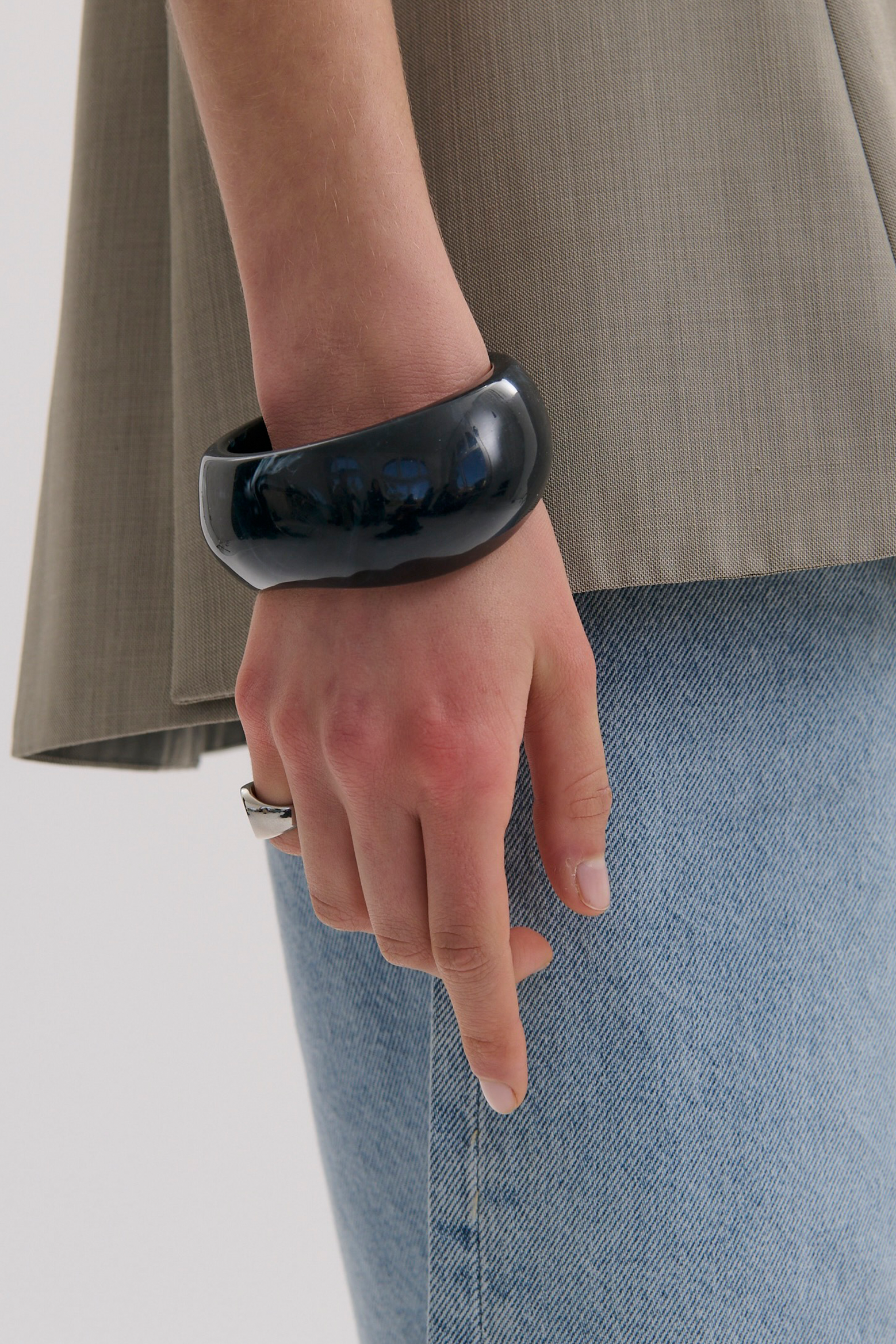 ANNA ROSSI MAKE A STATEMENT BANGLE | THE NEW TREND