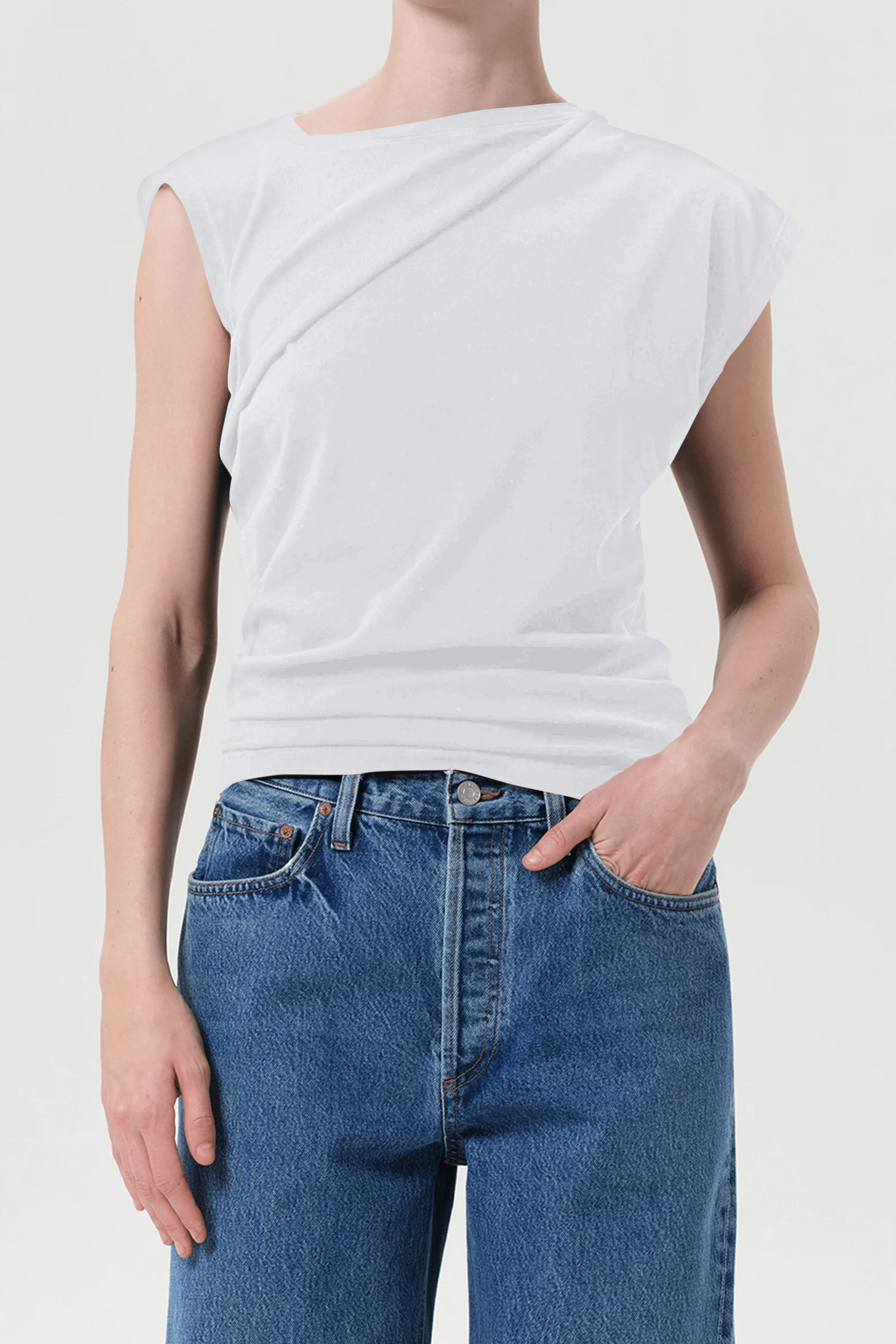 AGOLDE BETH TEE IN WHITE | THE NEW TREND