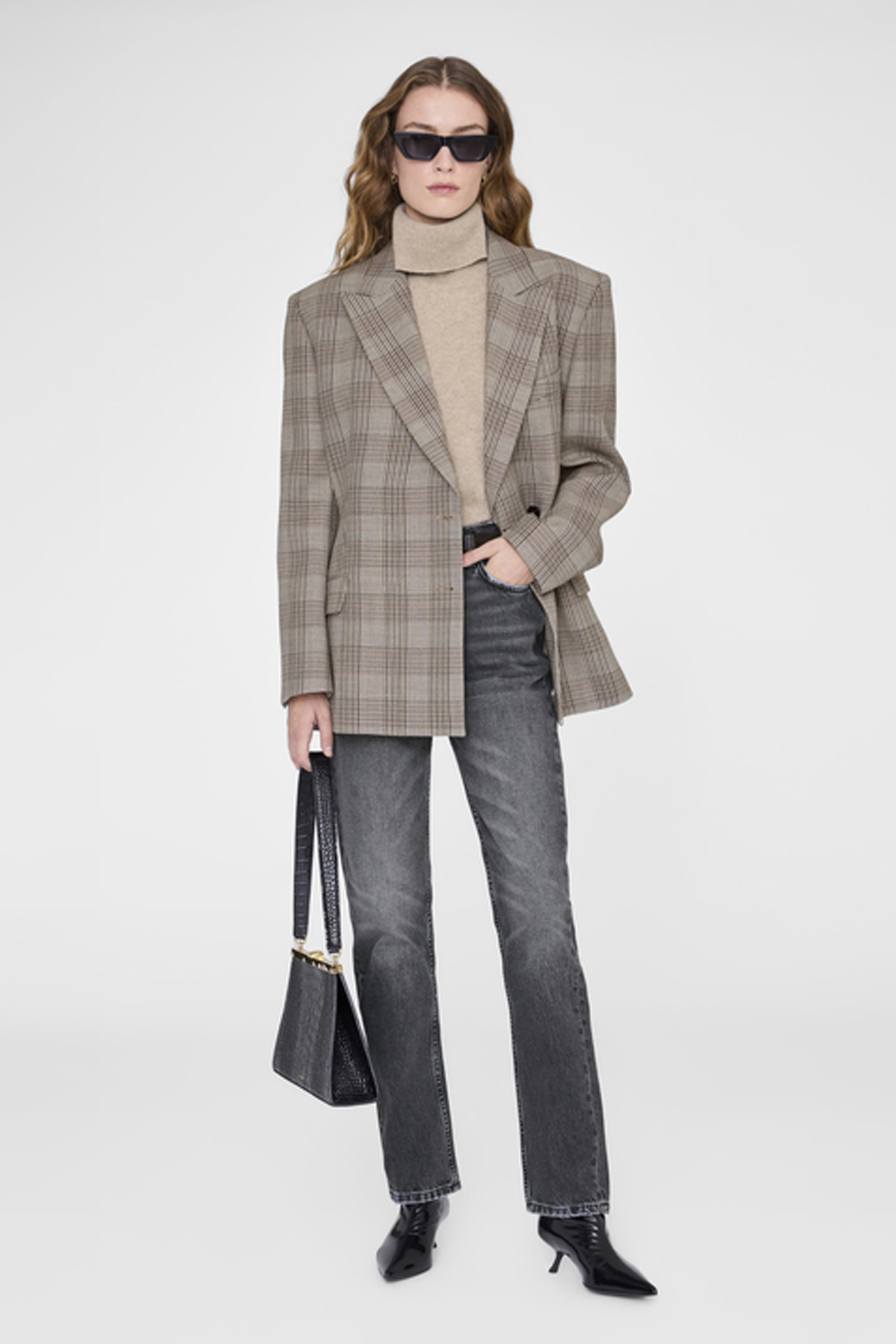 ARETHA BLAZER