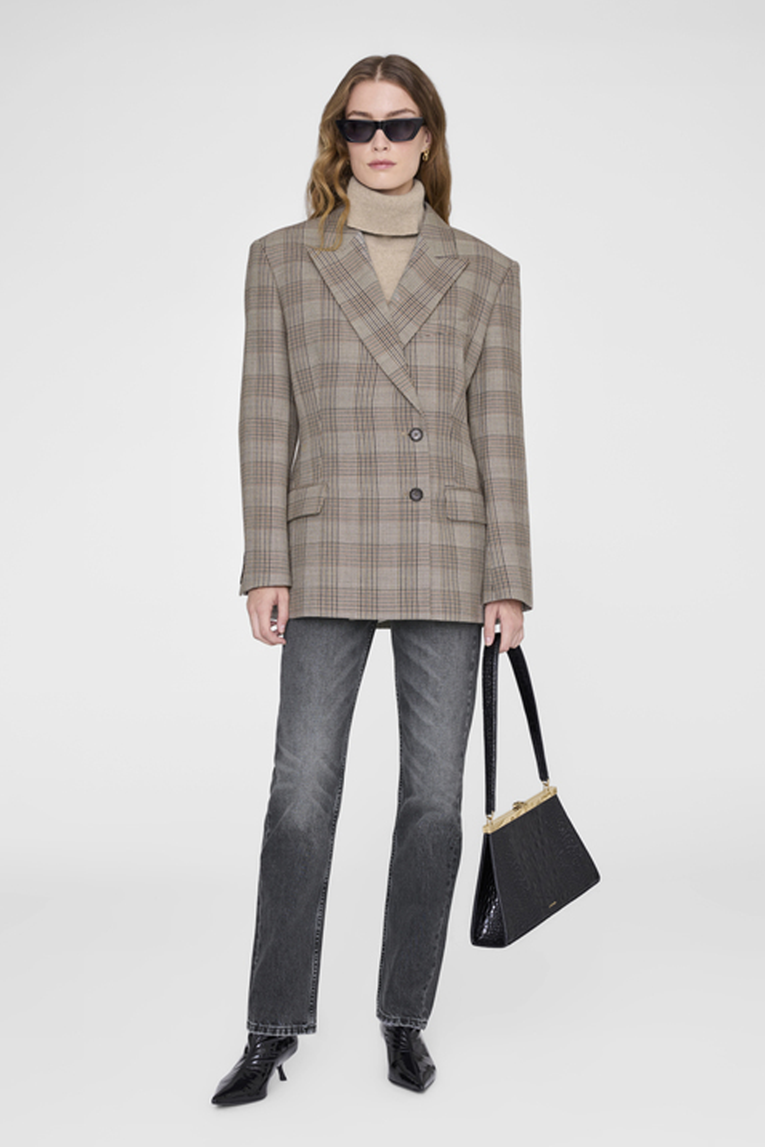 ARETHA BLAZER