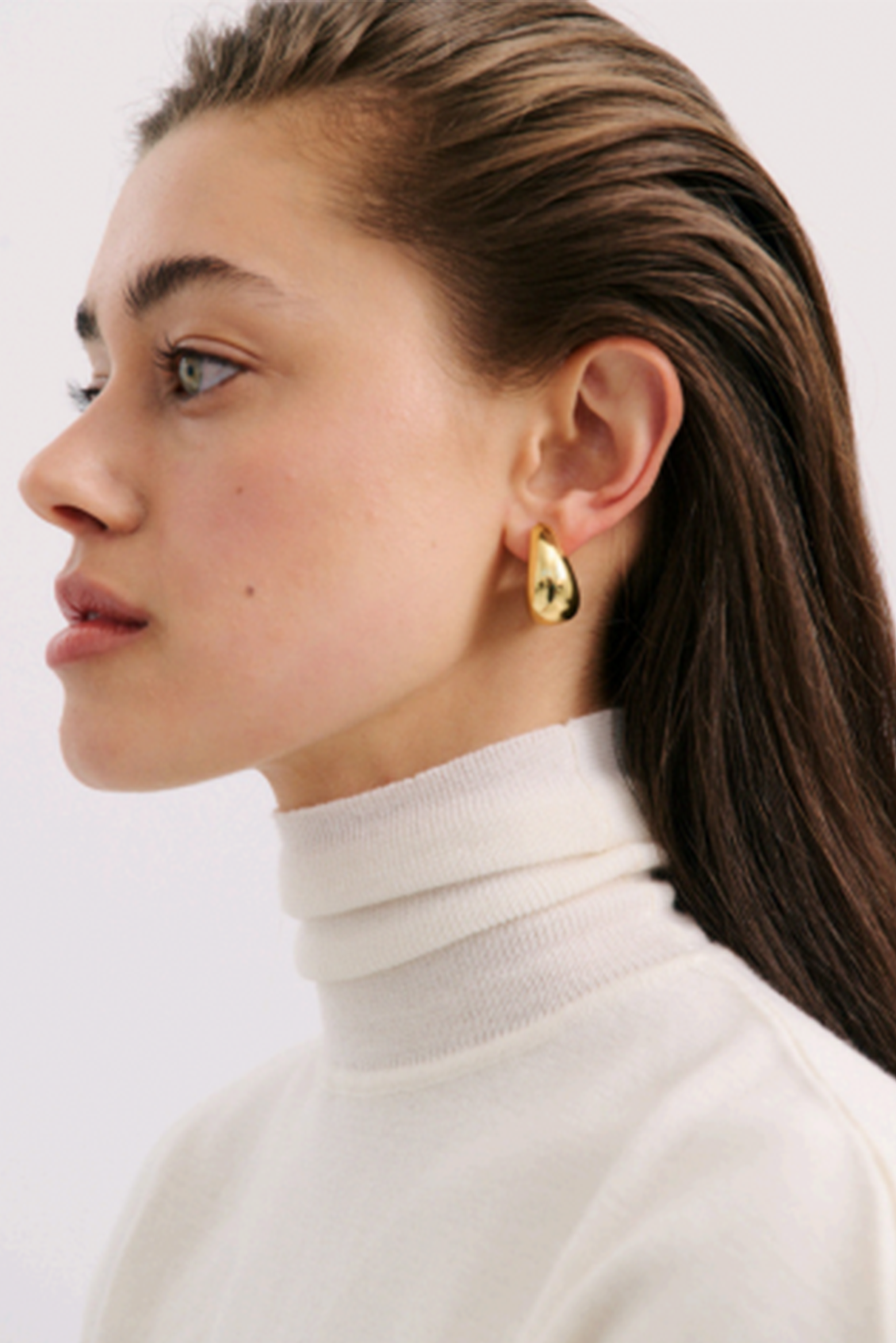 ANNA ROSSI THICK DROPLET EARRING IN GOLD | THE NEW TREND