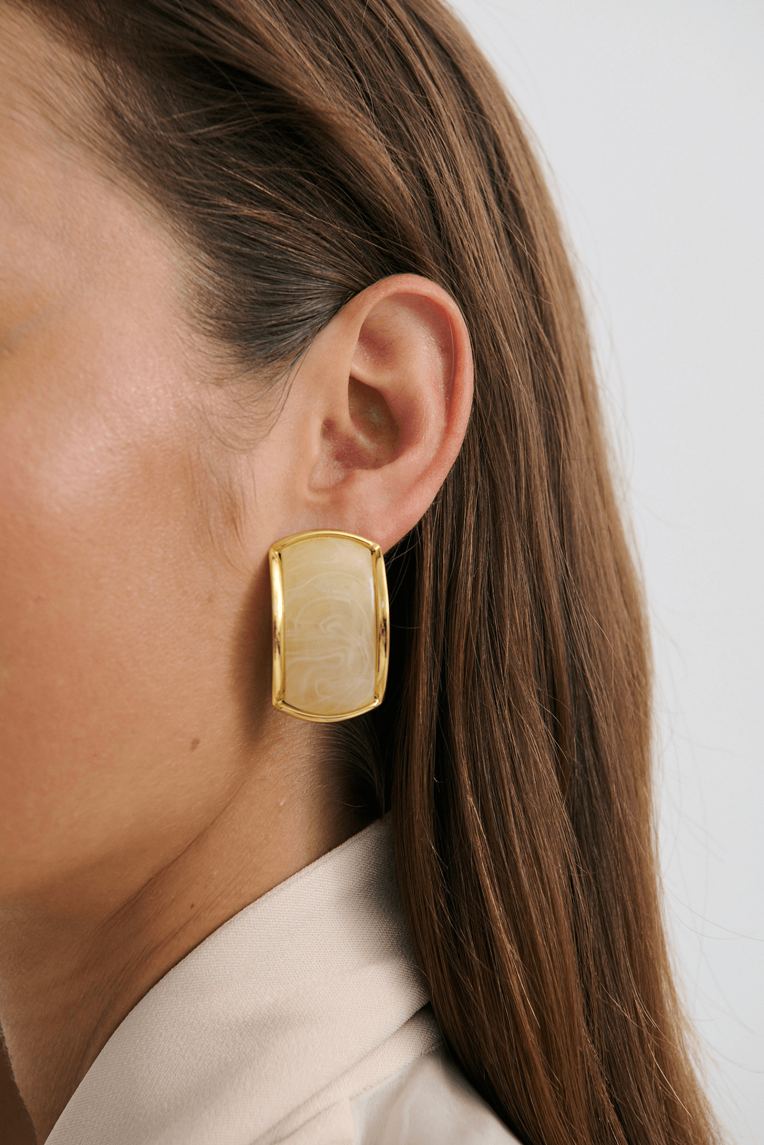 LARA EARRING