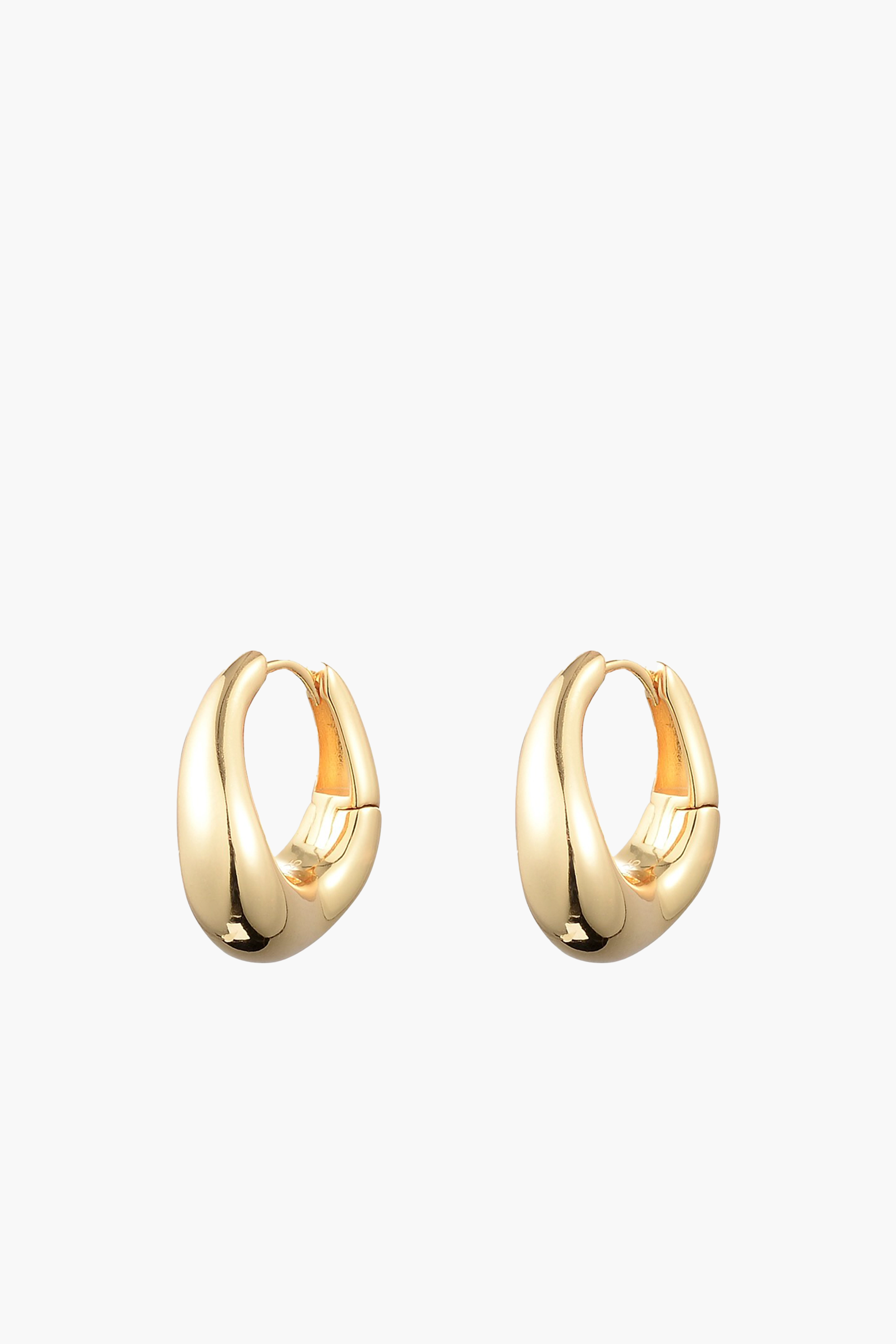 ANNA ROSSI LARGE MOVEMENT HOOP IN GOLD | THE NEW TREND
