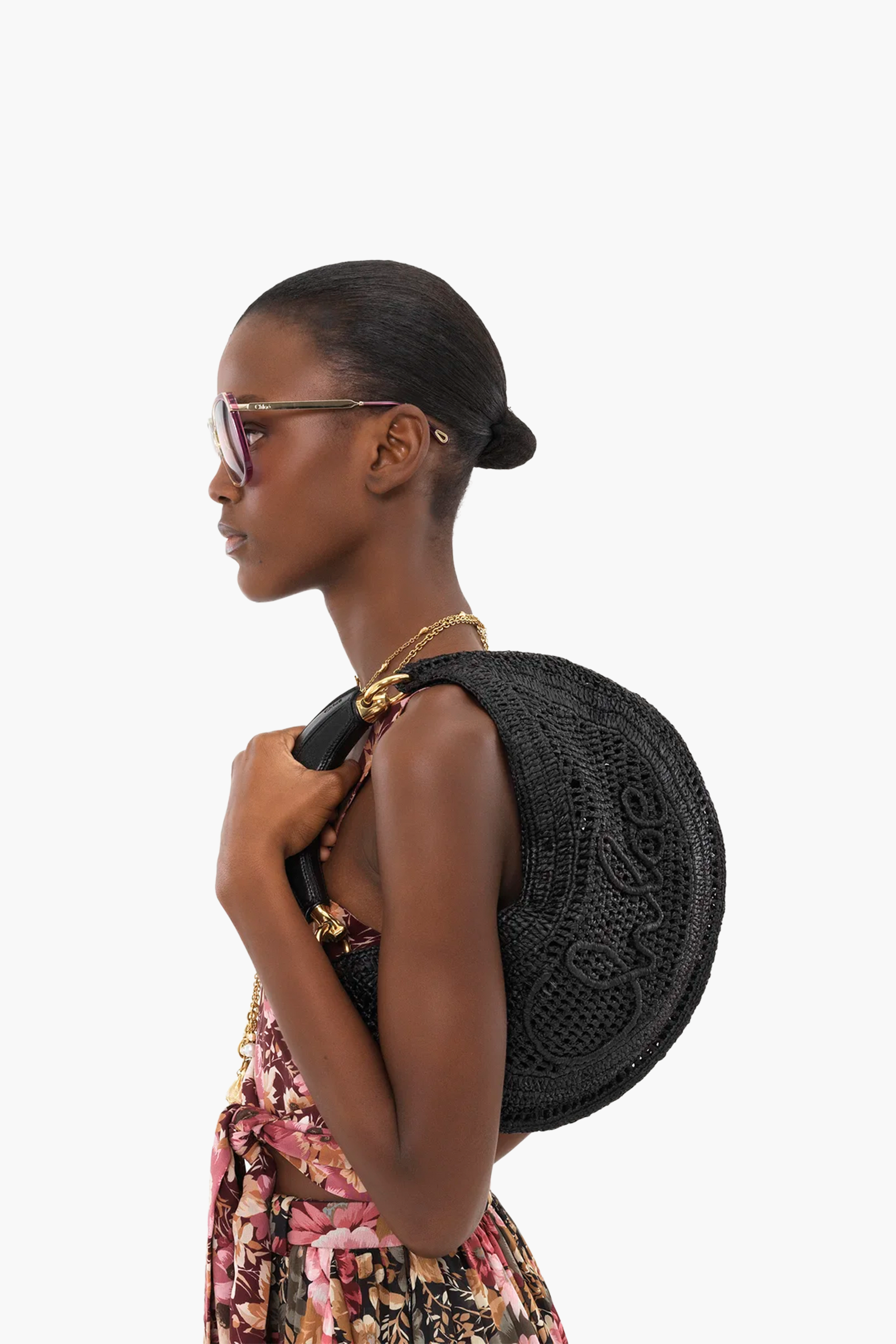 CHLOÉ SUMMER BANANA SHOULDER BAG IN BLACK | THE NEW TREND