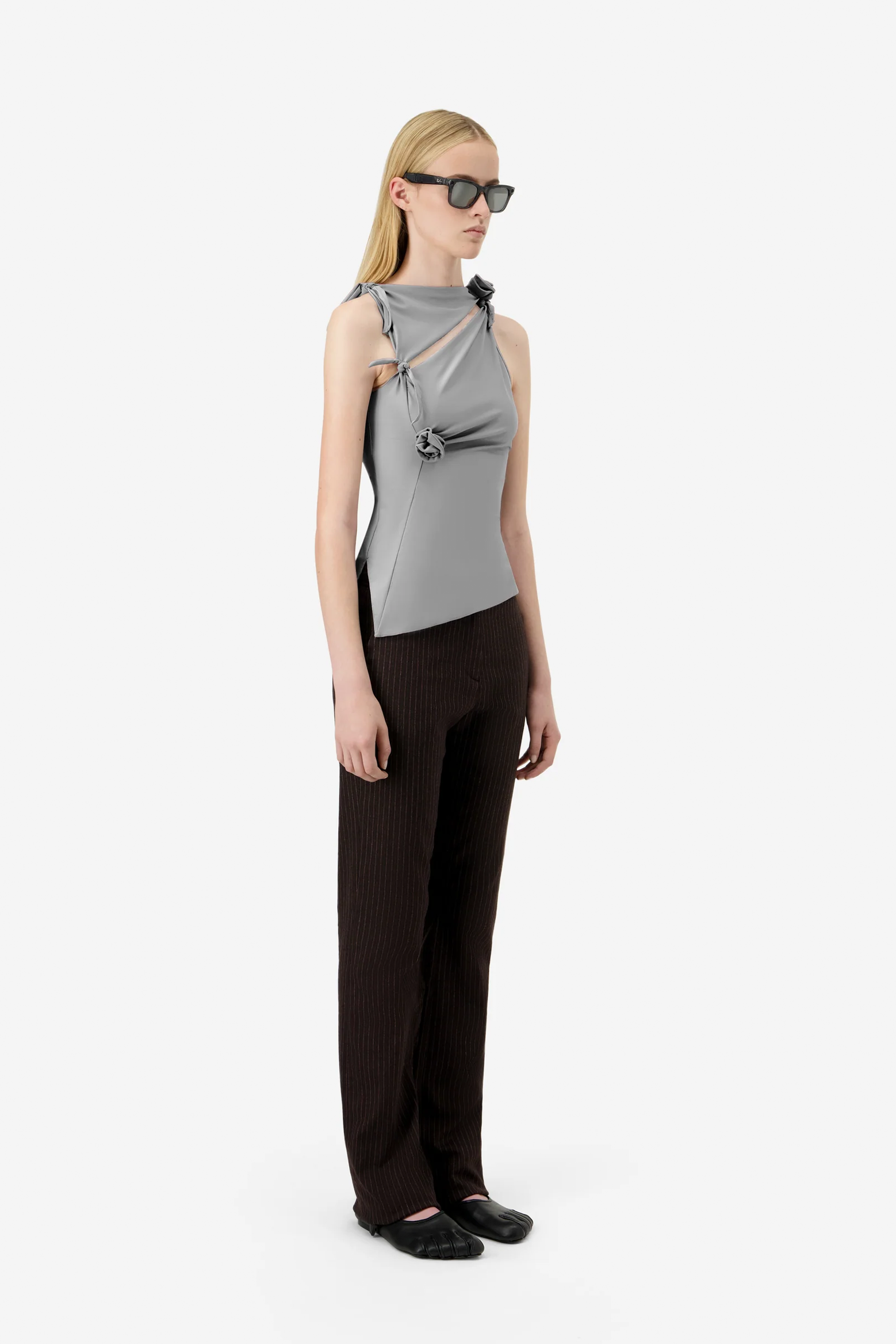 COPERNI FLOWER TOP IN GREY | THE NEW TREND