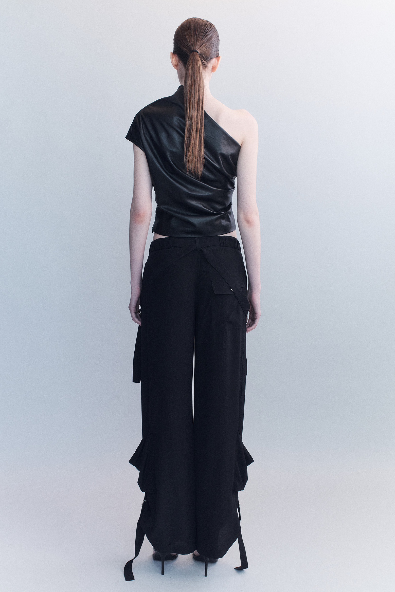 COURTNEY ZHENG SILK CARGO PANTS IN BLACK | THE NEW TREND