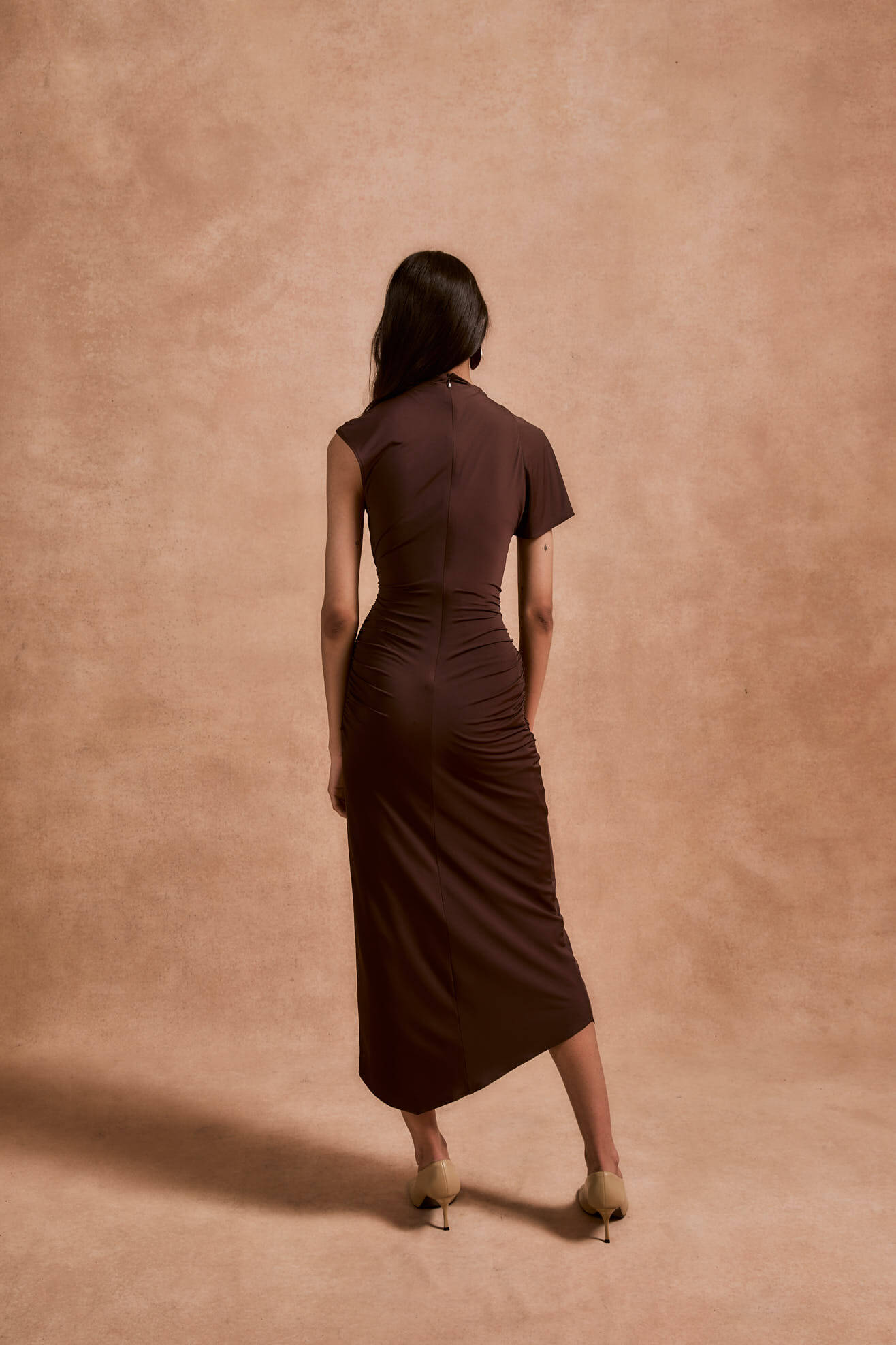 DE LA VALI GALLARDO DRESS IN CHOCOLATE | THE NEW TREND