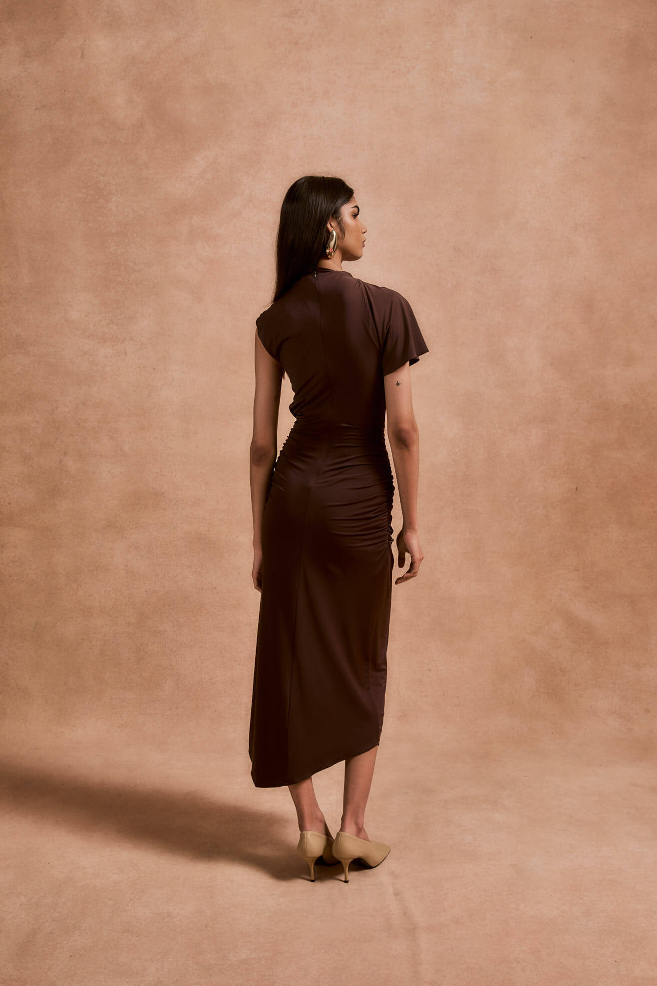 DE LA VALI GALLARDO DRESS IN CHOCOLATE | THE NEW TREND