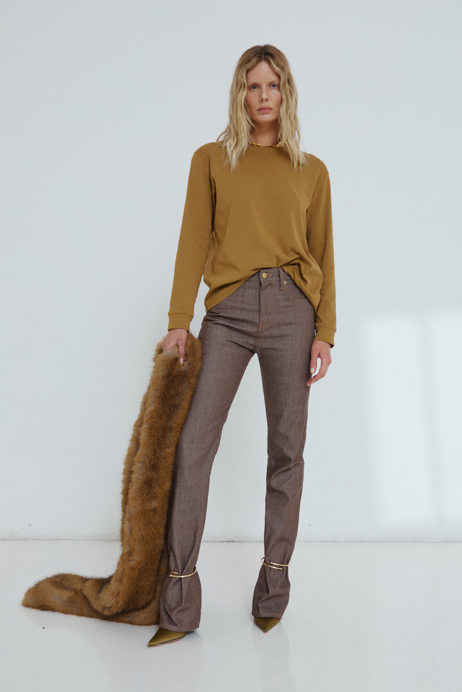 DARKPARK MARION - CUFF ADORNED STRAIGHT LEG FITTED DENIM IN CHOCOLATE | THE NEW TREND