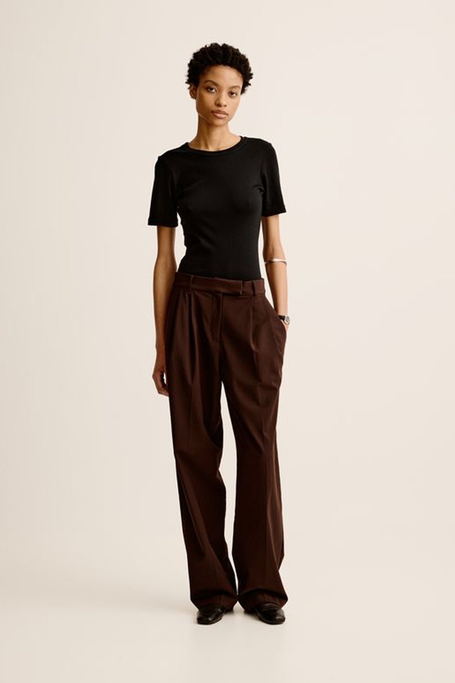 The Esse Onus Trouser in Espresso available at The New Trend Australia