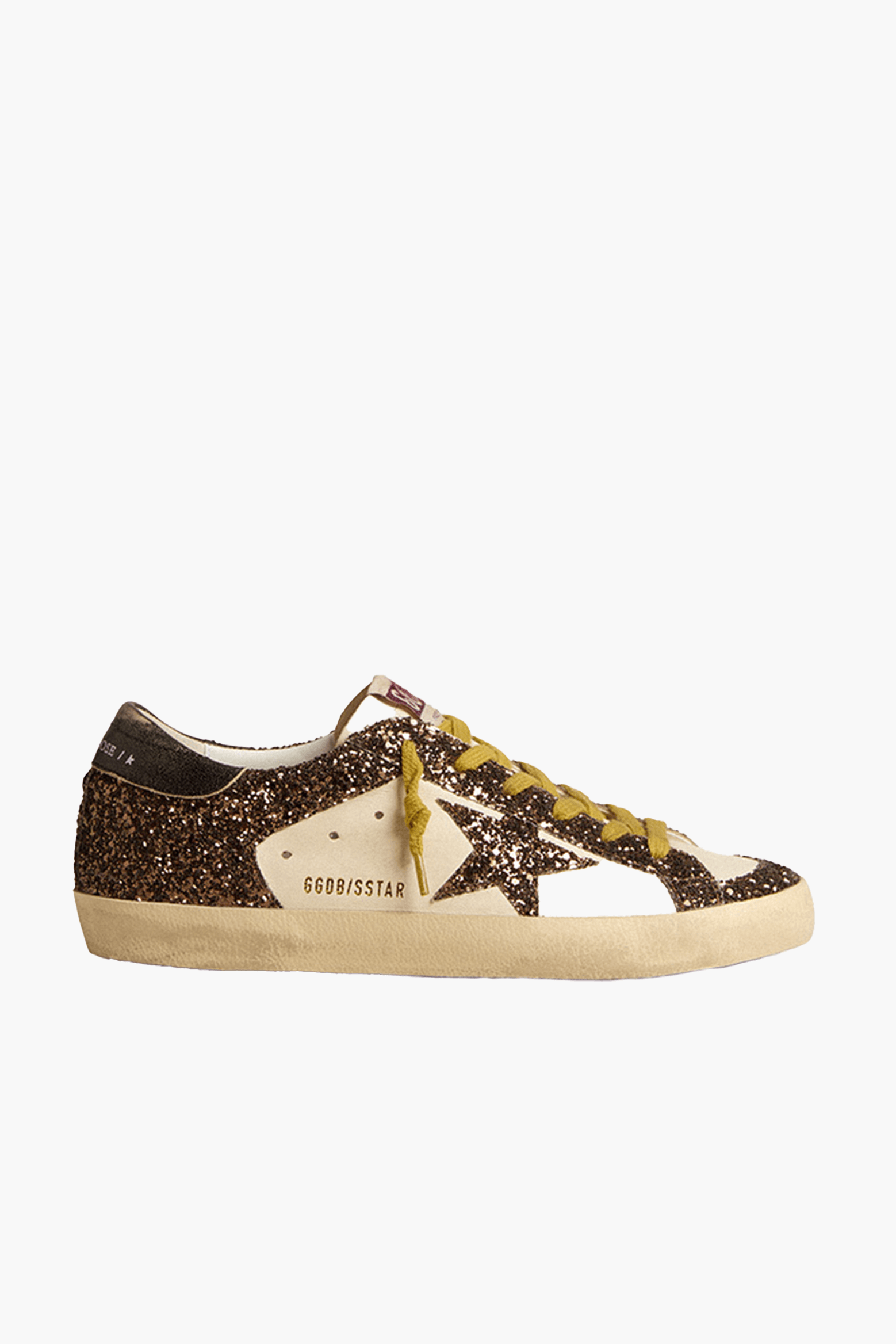 Golden Goose Super Star Sneakers | The New Trend Golden Goose Super Star Sneakers | The New Trend