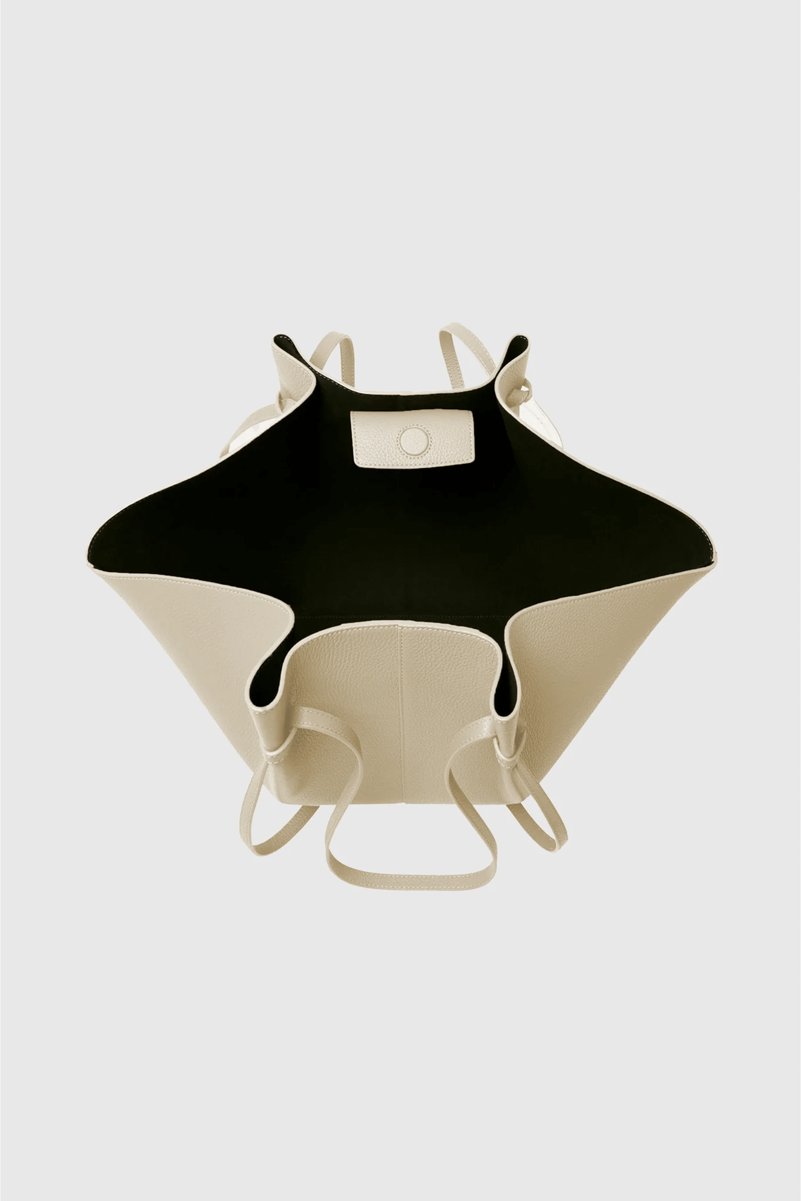 YUZEFI LARGE MOCHI PEBBLE GRAIN LEATHER BAG | THE NEW TREND