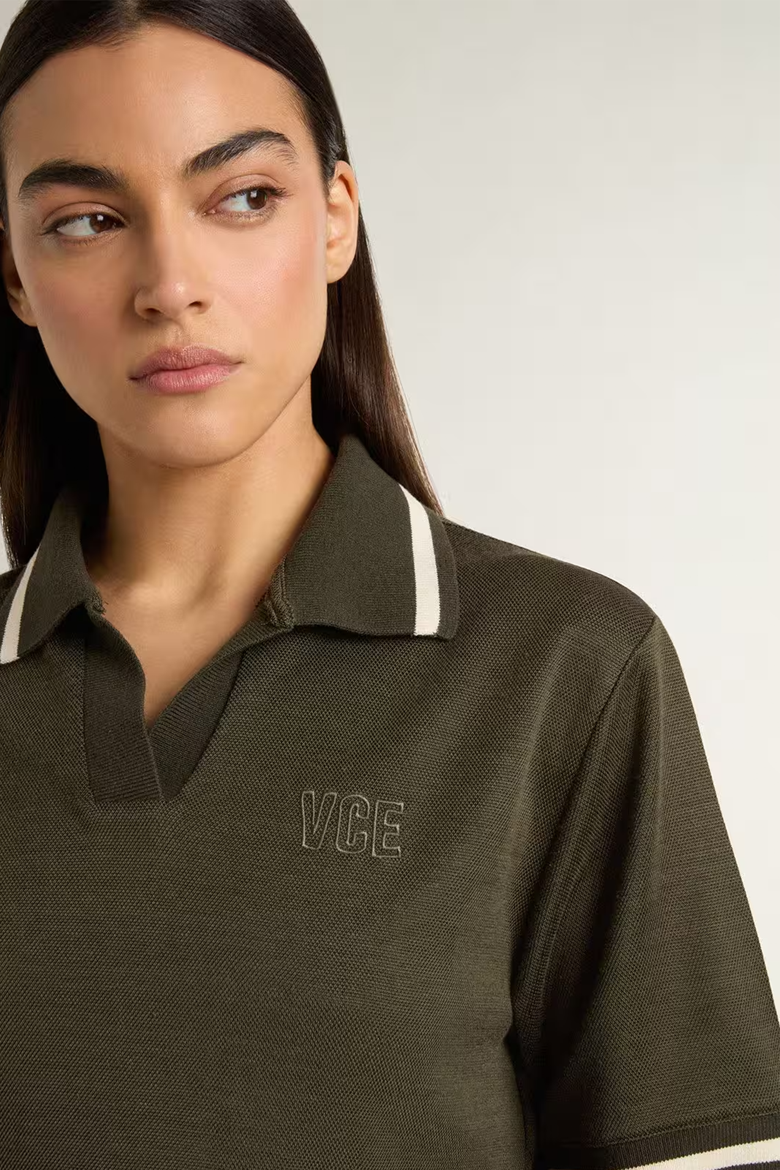 GOLDEN GOOSE JOURNEY W'S MEDIUM CROP POLO IN MILITARY GREEN | THE NEW TREND
