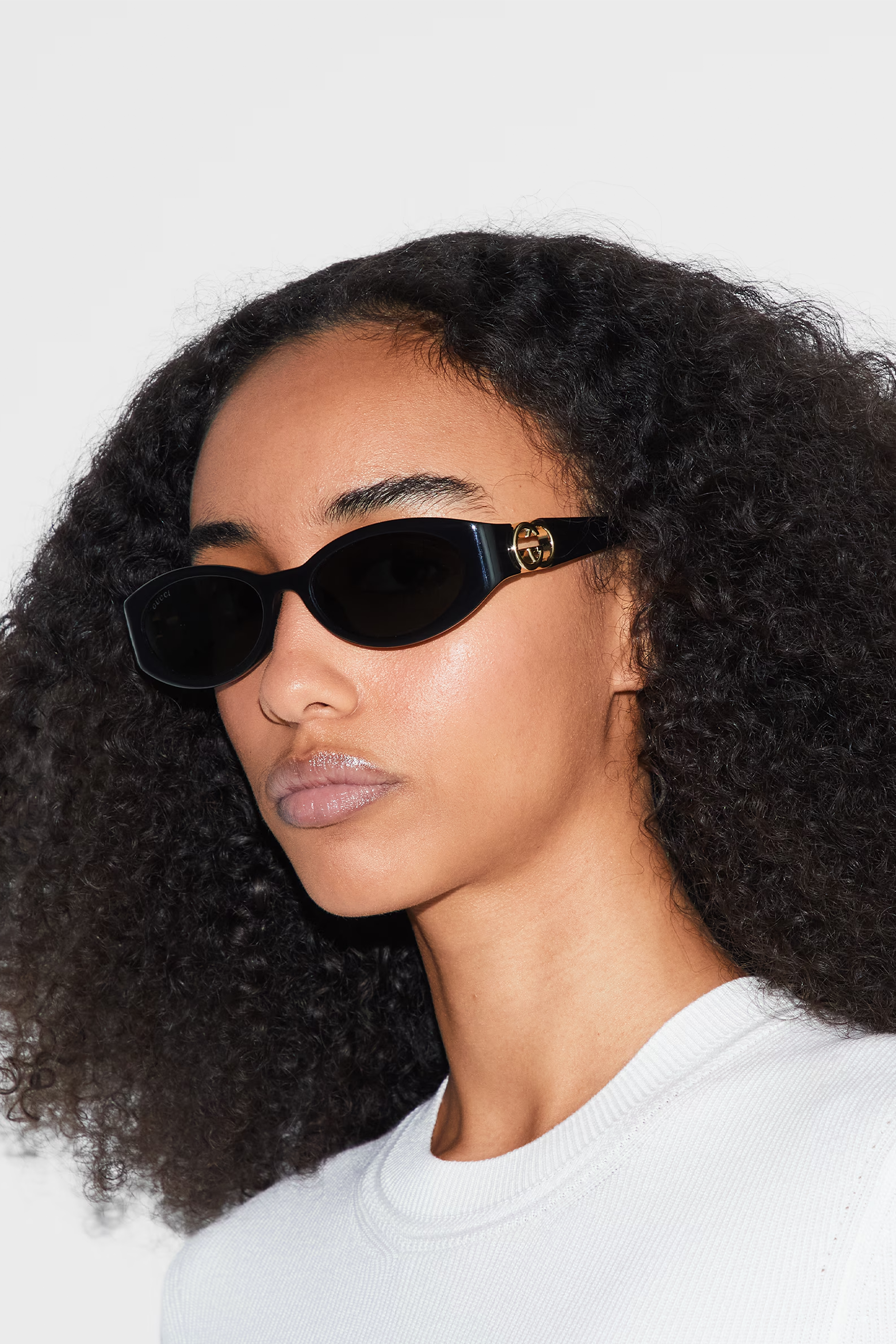GUCCI OVAL FRAME SUNGLASSES IN BLACK | THE NEW TREND