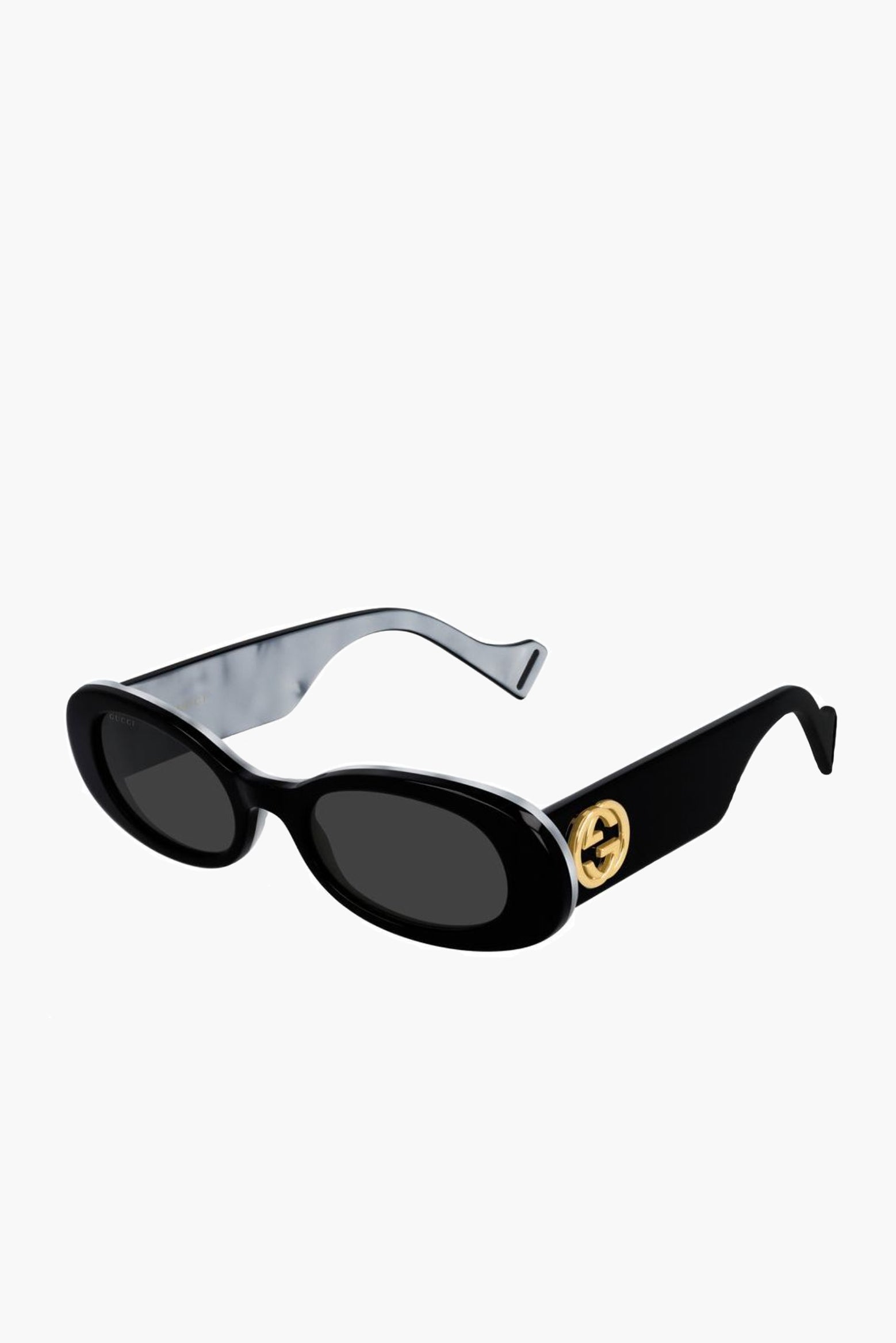 Oval deals gucci sunglasses