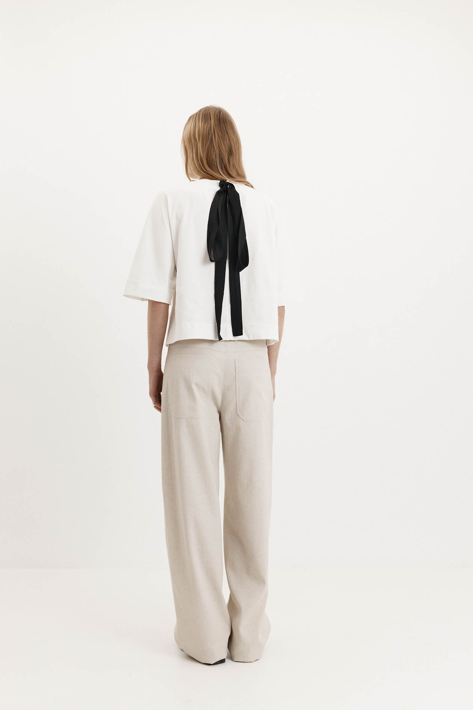 HARRIS TAPPER DENNISON T-SHIRT IN WHITE | THE NEW TREND