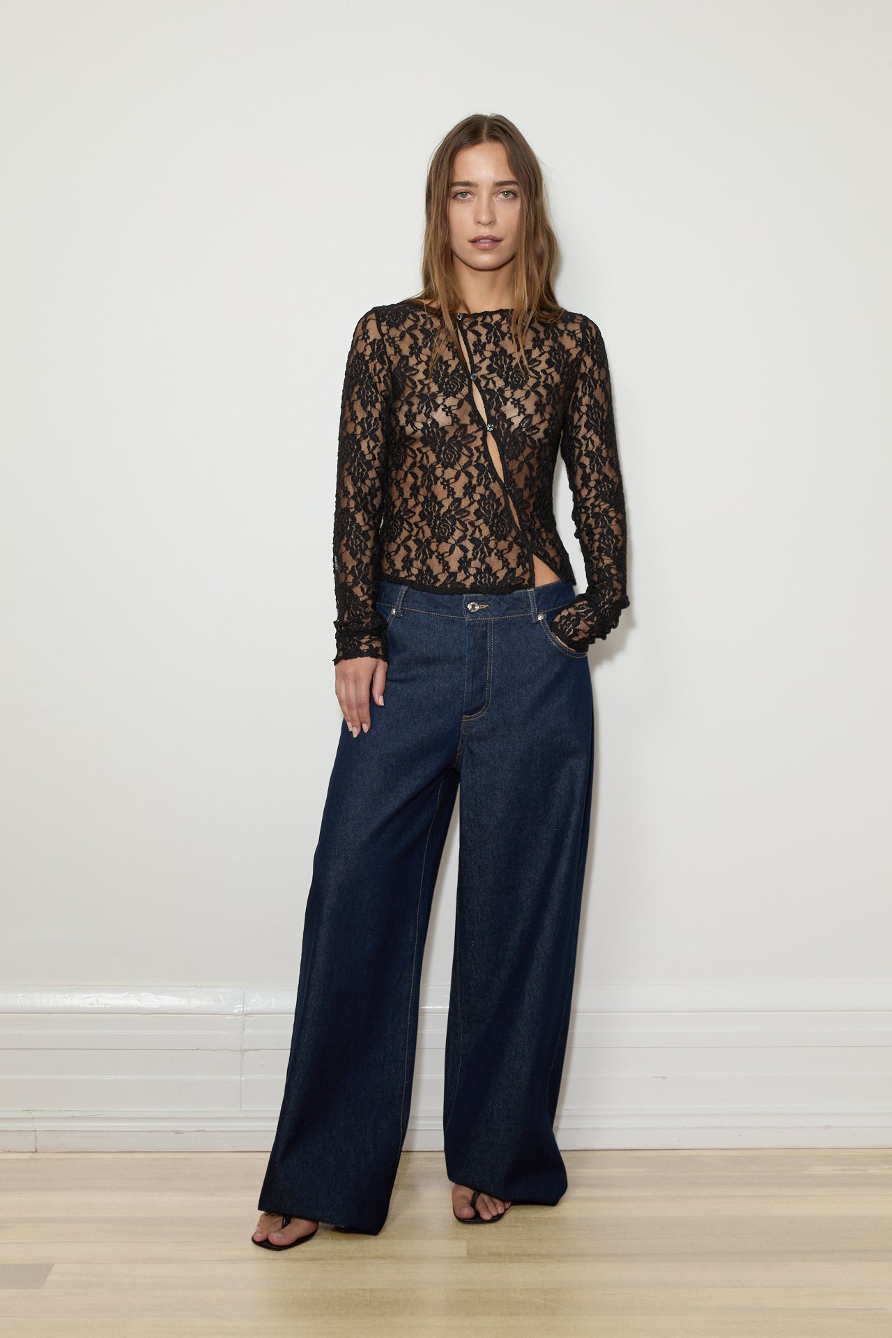 MAISON ESSENTIELE ASYMMETRIC LACE TOP | THE NEW TREND