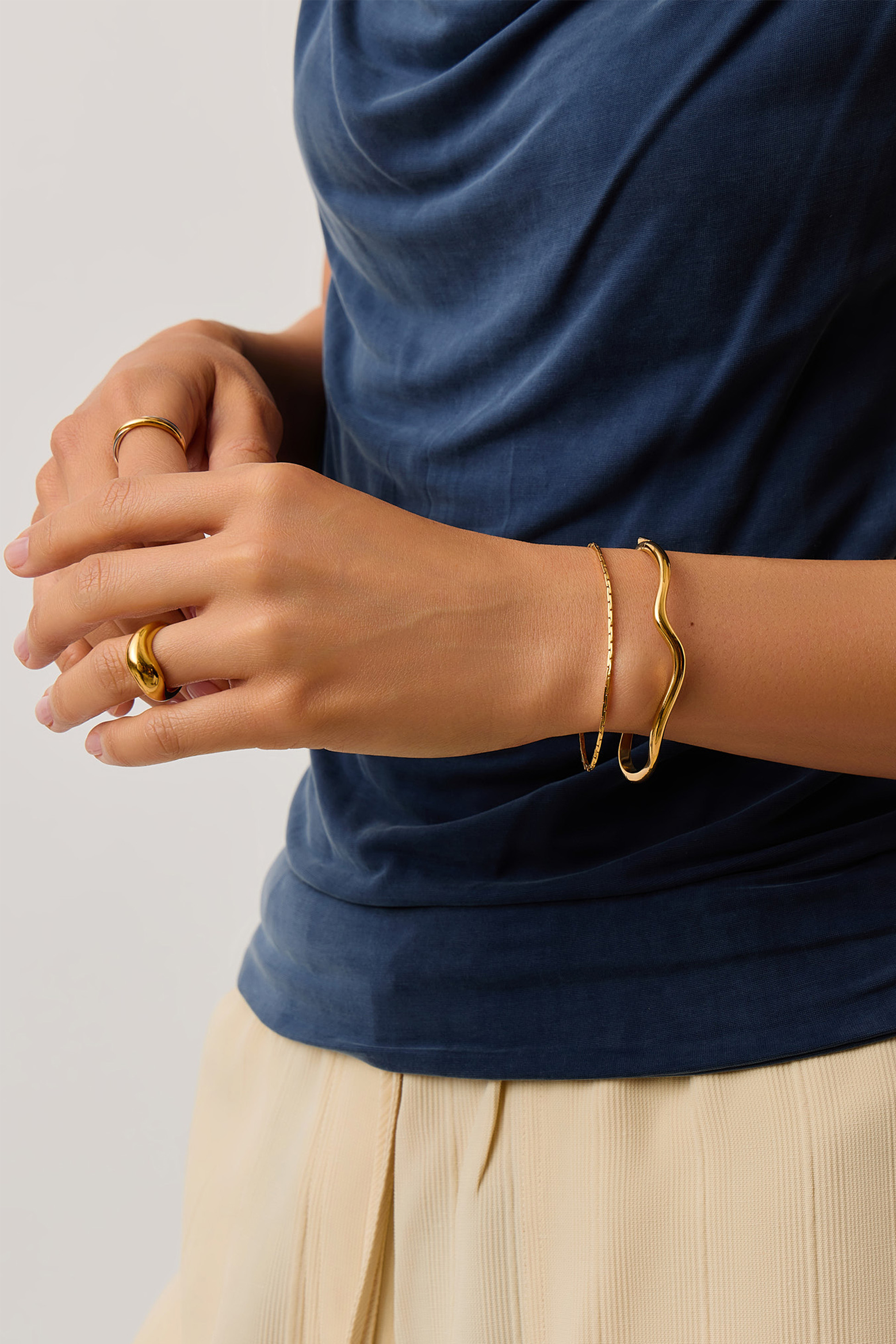 MISSOMA MOLTEN CLASSIC HINGED BANGLE | THE NEW TREND