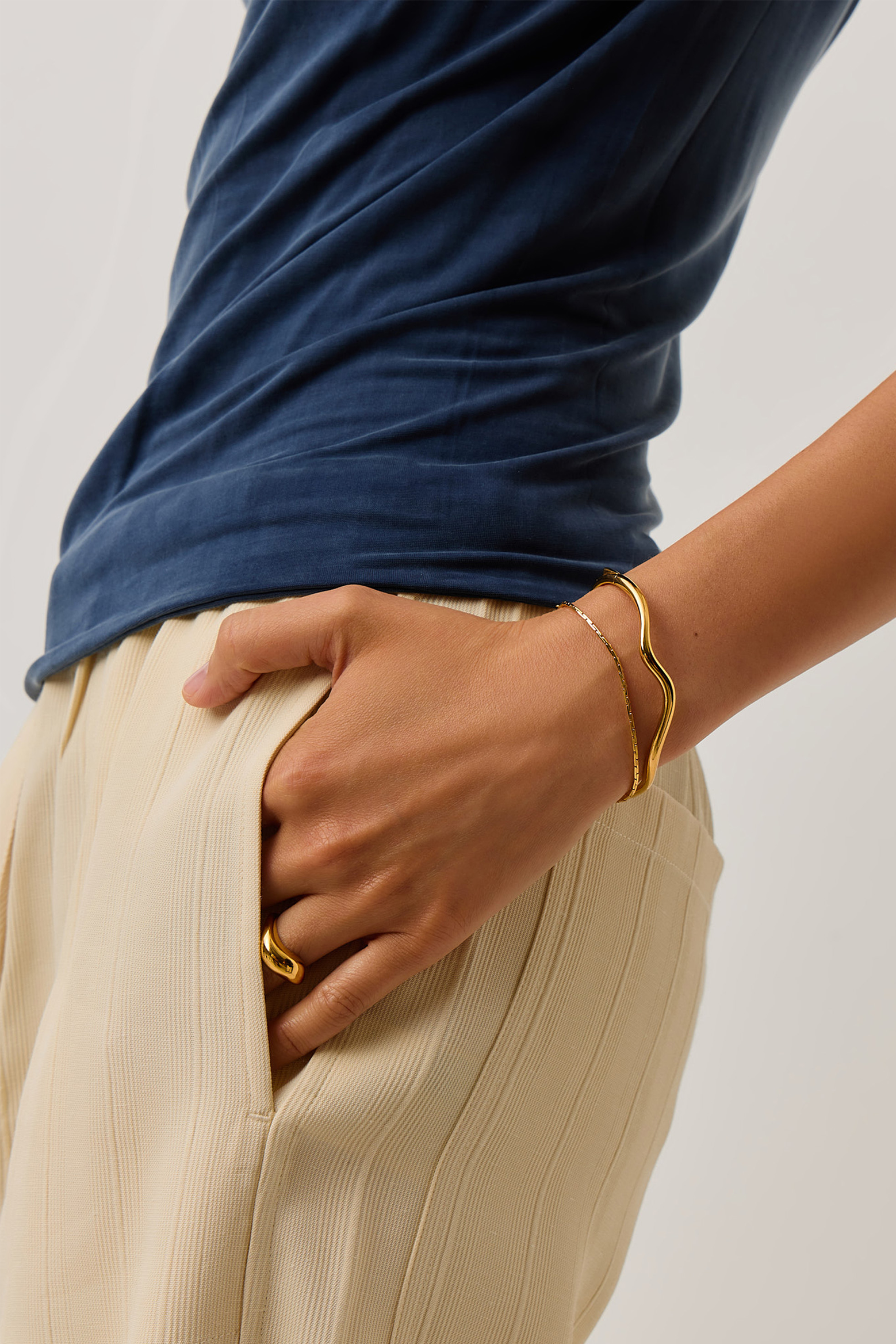 MISSOMA MOLTEN CLASSIC HINGED BANGLE | THE NEW TREND