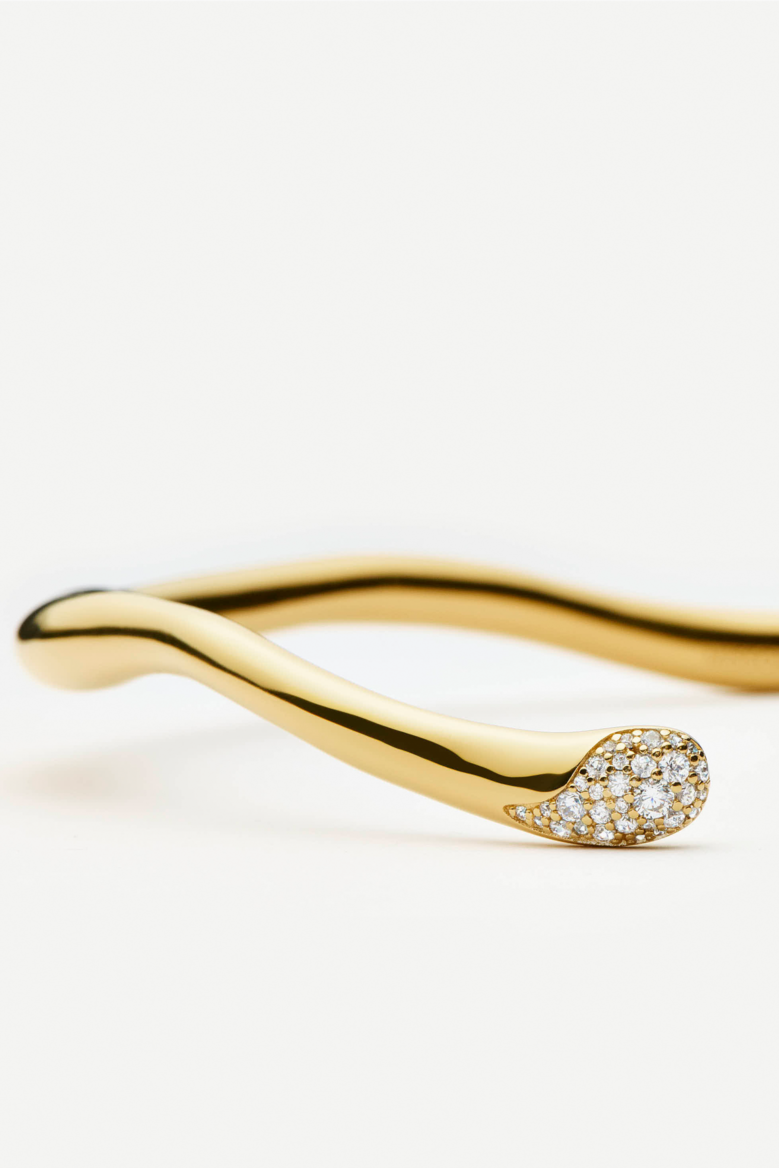 MISSOMA MOLTEN SNOW TORQUE STATEMENT NECKLACE | THE NEW TREND