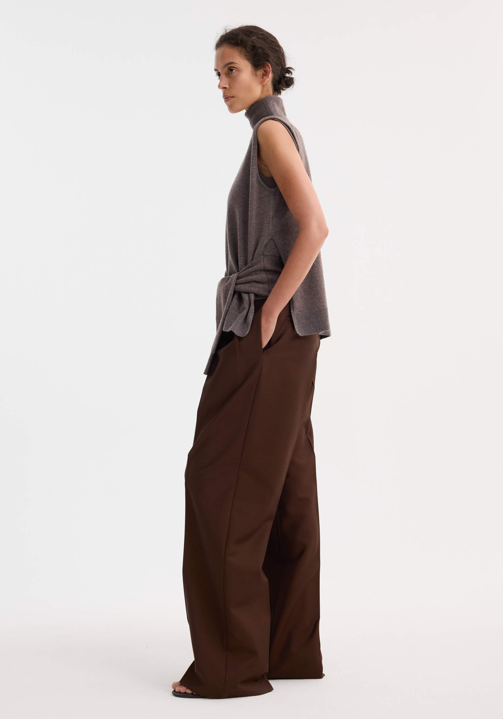 RÓHE MULTIPLE-WAY DOUBLE-LAYERED TOP | THE NEW TREND
