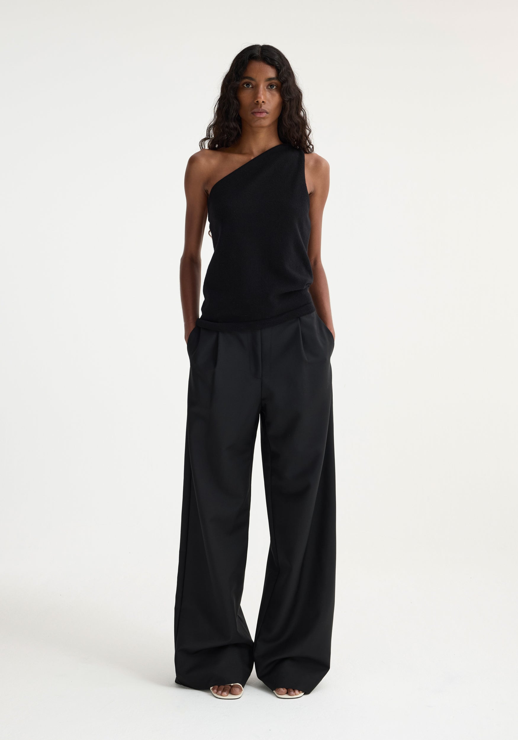 RÓHE SCULPTURAL OPEN BACK TOP | THE NEW TREND