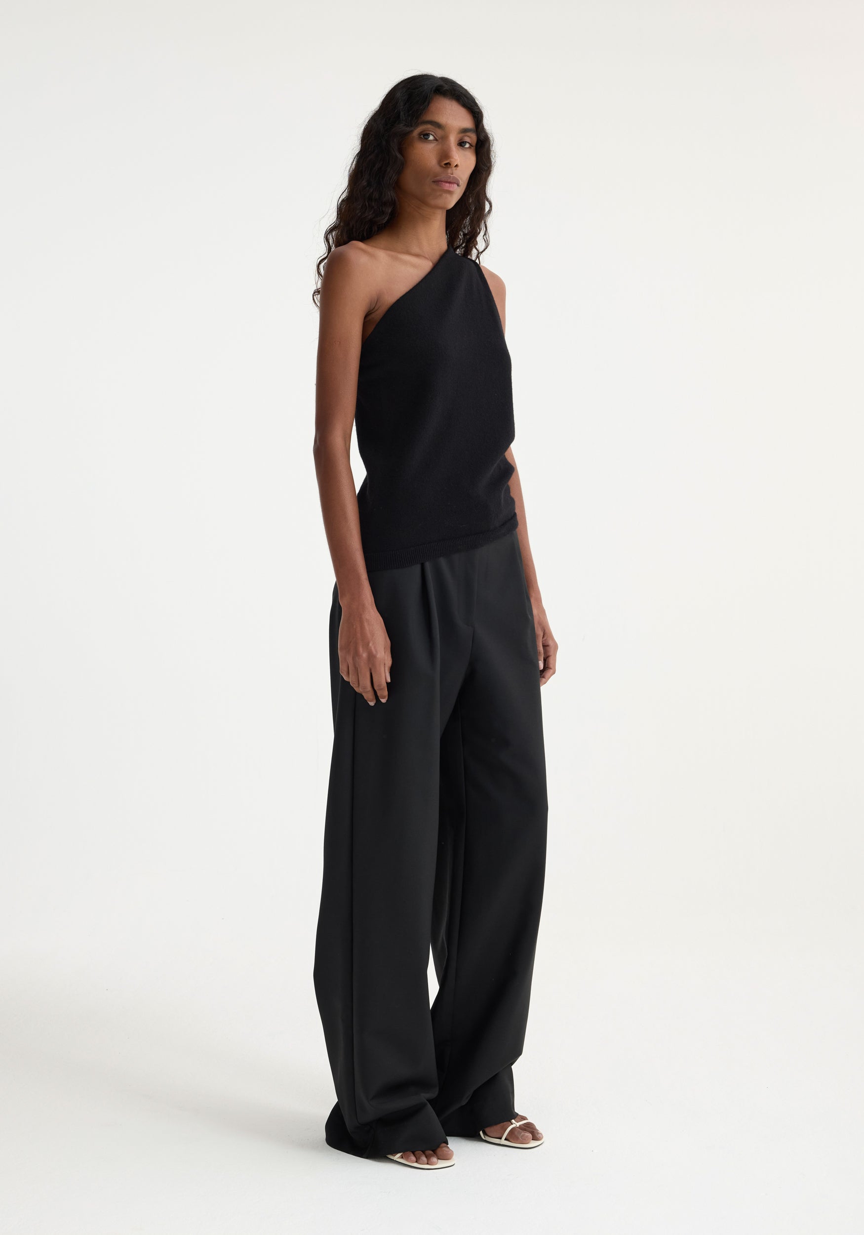 RÓHE SCULPTURAL OPEN BACK TOP | THE NEW TREND