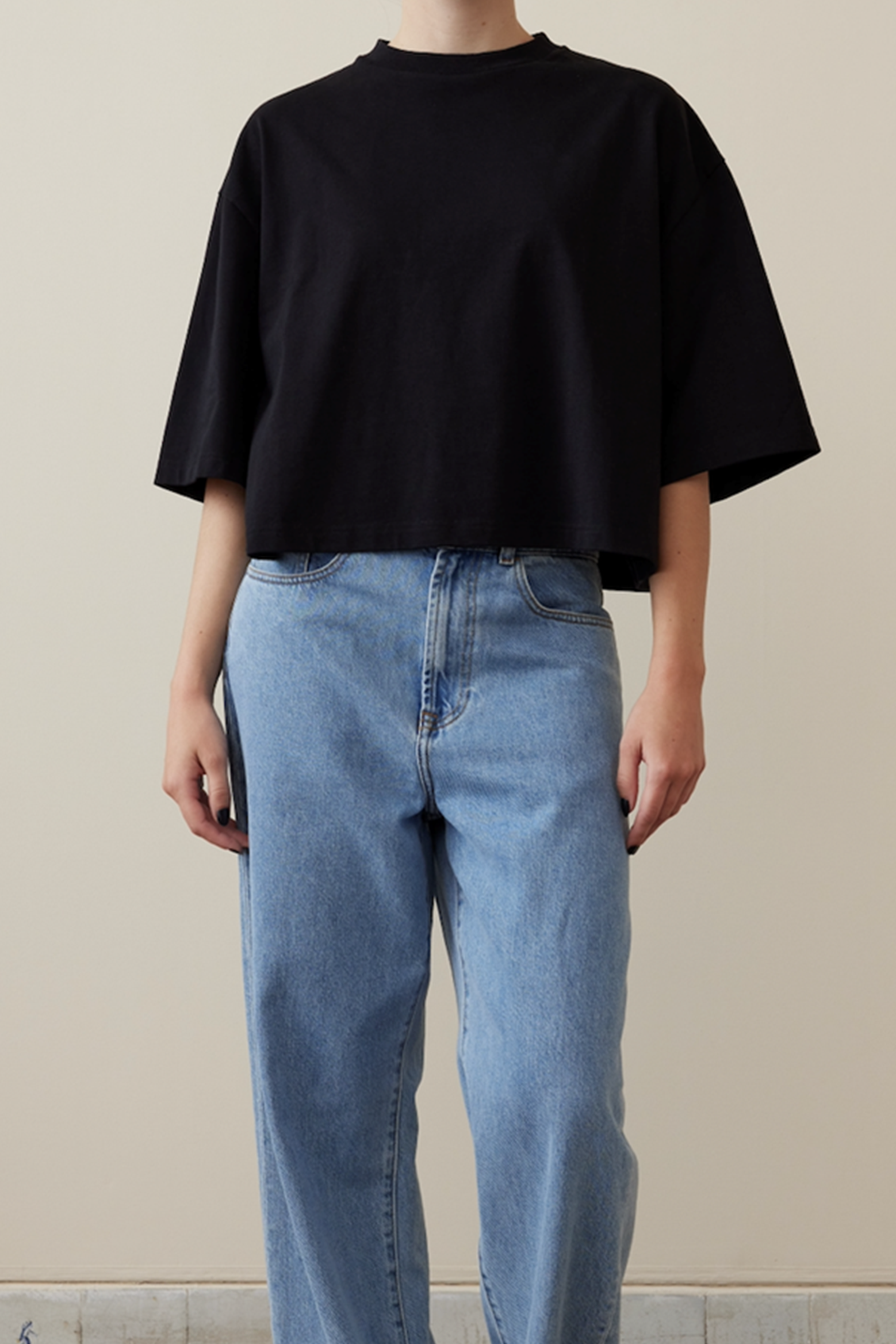 RÓHE WIDE CROPPED T-SHIRT | THE NEW TREND