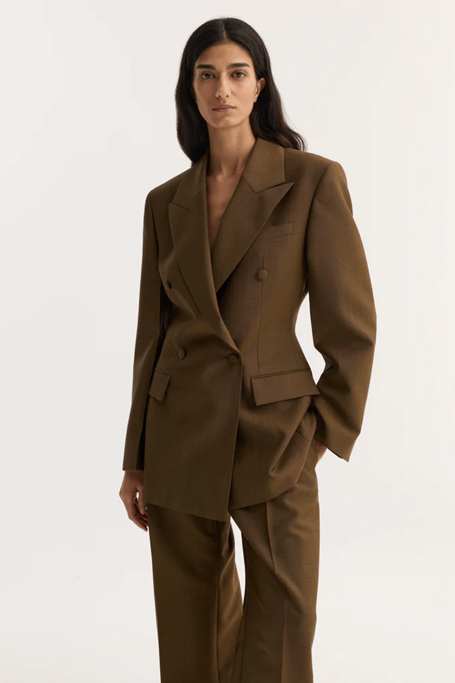 ROHE DOUBLE-BREASTED HOURGLASS BLAZER GOLDEN BROWN | THE NEW TREND