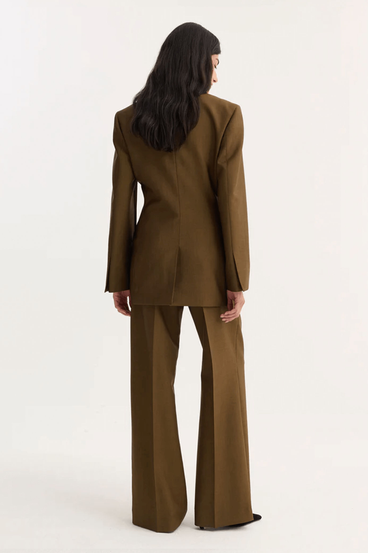 ROHE DOUBLE-BREASTED HOURGLASS BLAZER GOLDEN BROWN | THE NEW TREND