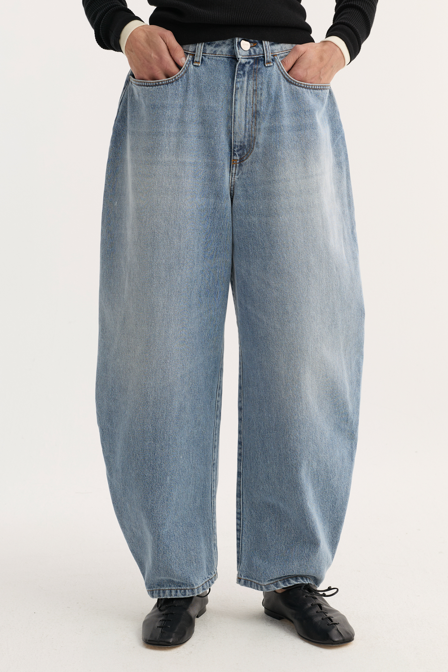 RÓHE SCULPTURAL DENIM TROUSERS CLASSIC BLUE | THE NEW TREND