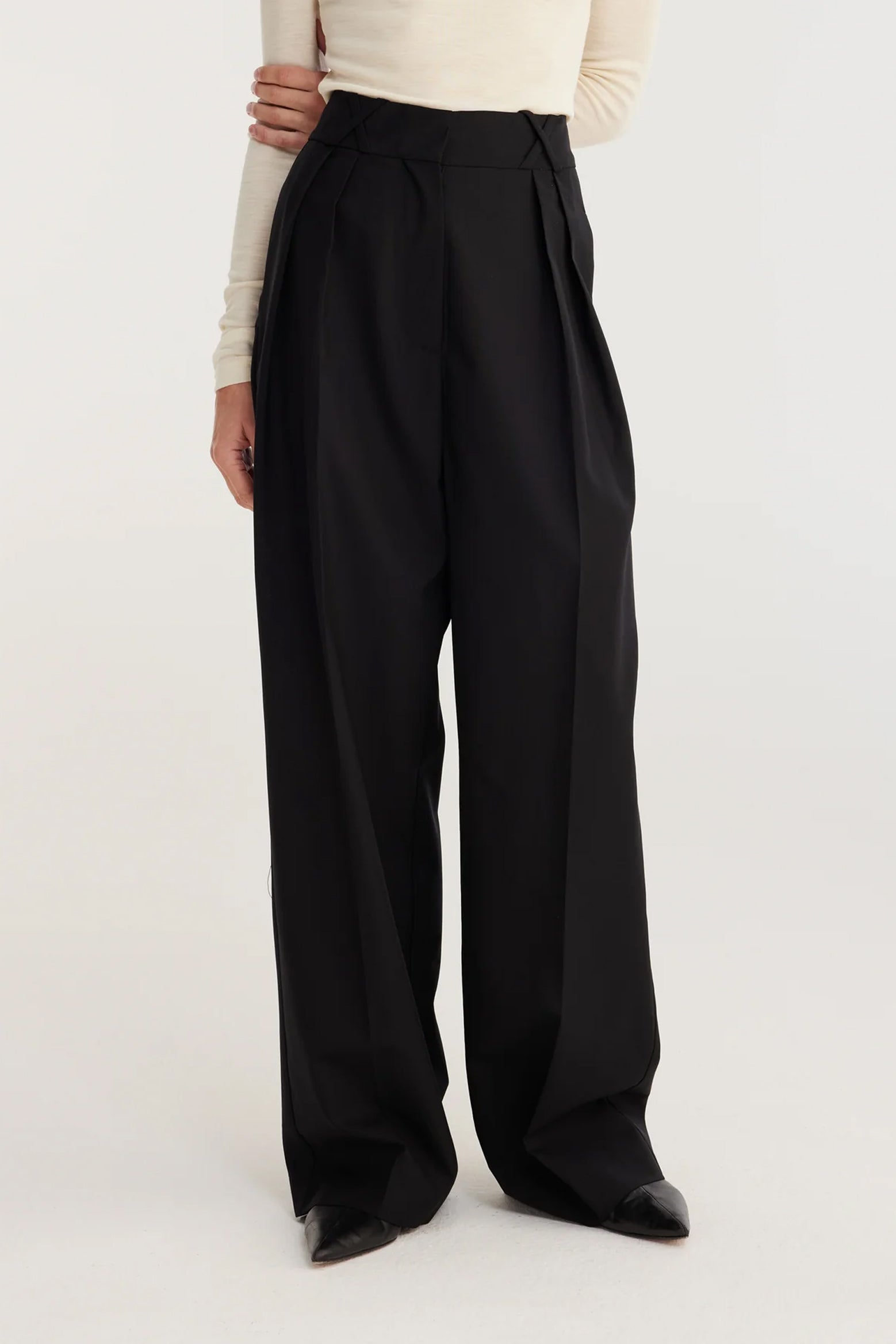 Rohe Wide Leg Tailored Trouser in Noir available at The New Trend Australia.