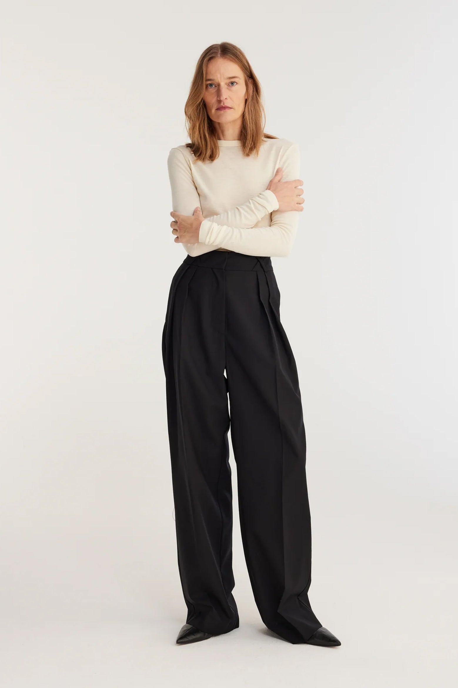 Rohe Wide Leg Tailored Trouser in Noir available at The New Trend Australia.