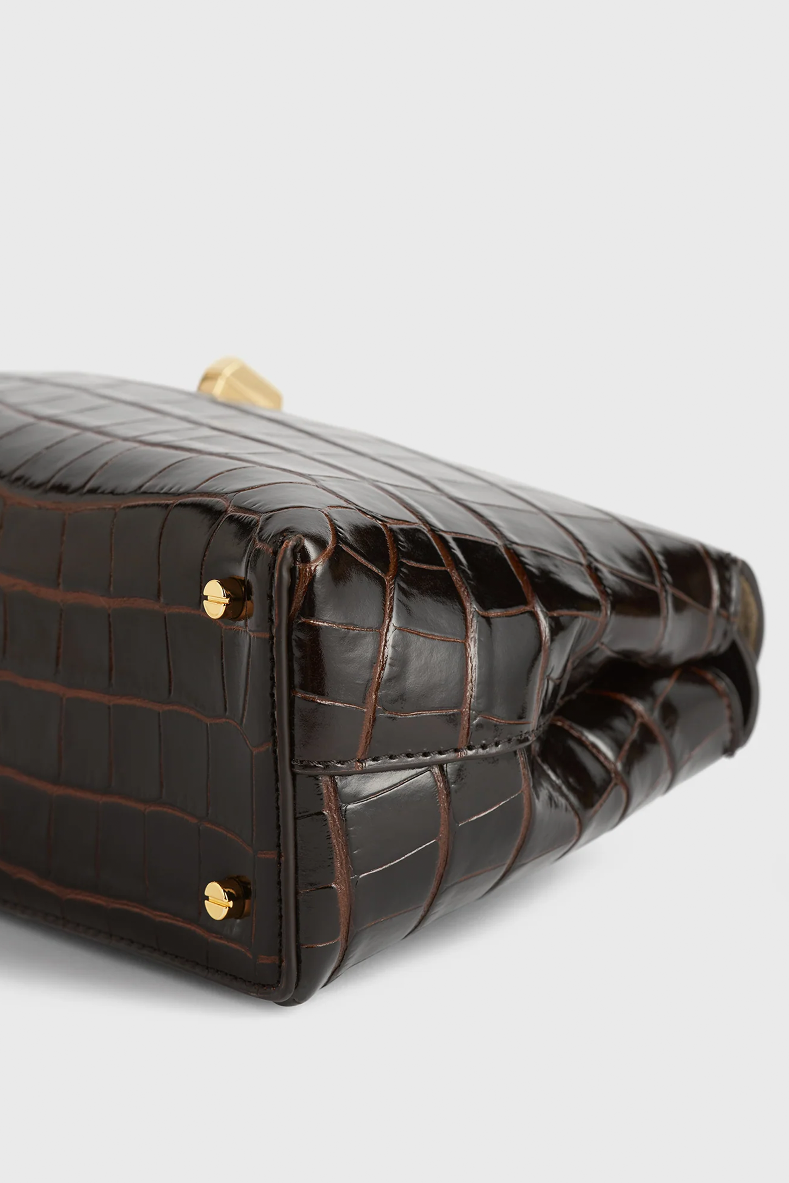 TOTEME T-LOCK CROCO-EMBOSSED CLUTCH | THE NEW TREND